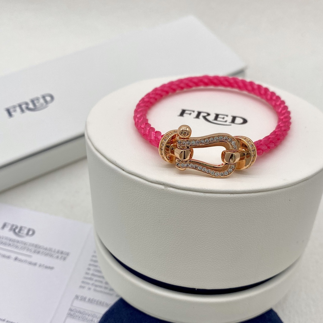 NO:380087,Bright red sandalwood color chain rope fun wrist color~light up the vitality shape, jewelry quality19860909明艳紫檀木色链绳玩趣腕间色彩～点亮活力造型,饰品精品,Jewelry