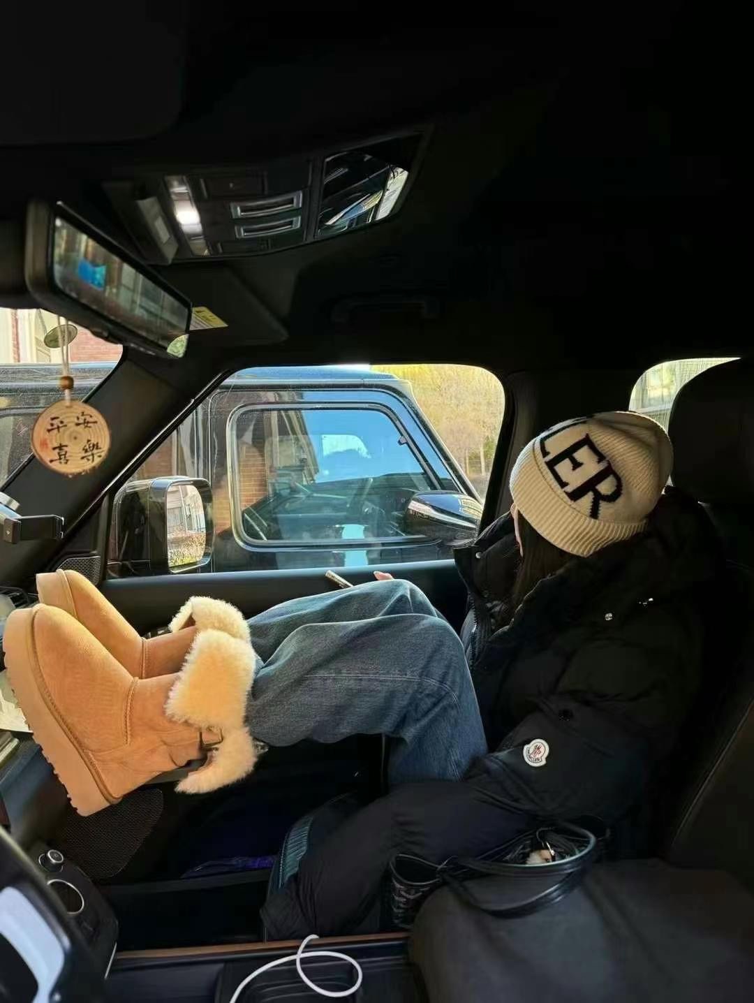 Moncler Black Padded Down Jacket Matte Finish Warm Winter Quilted Coat 6 i1734189804 5250 2