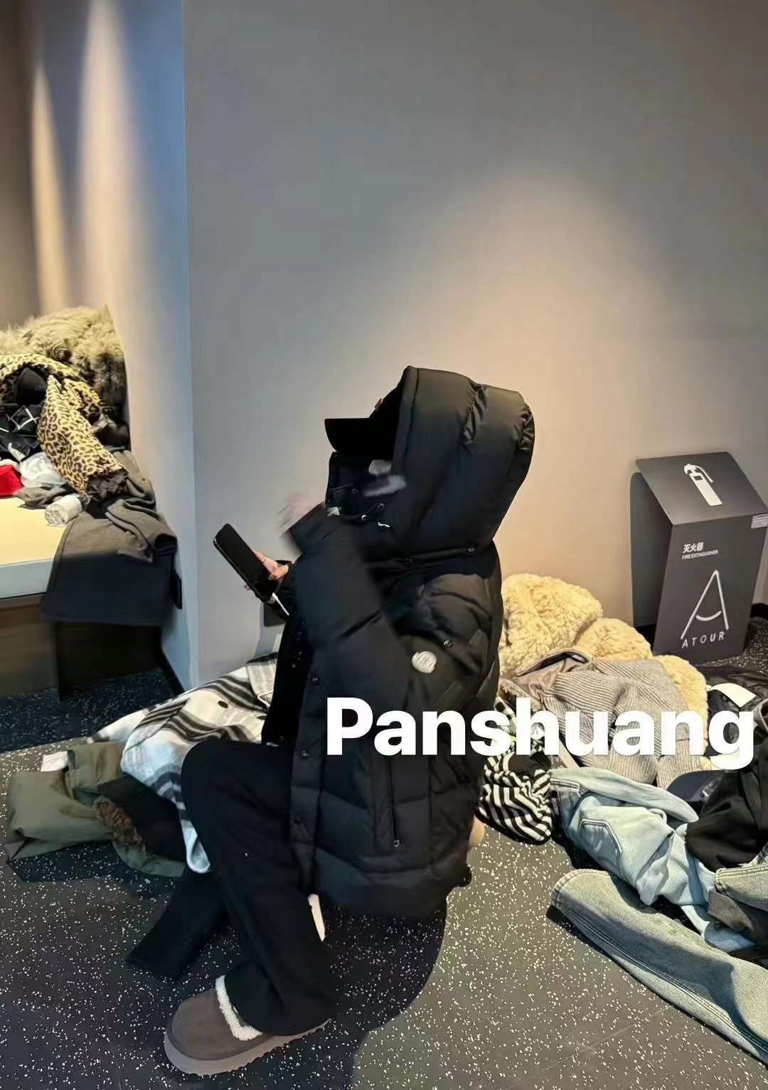 Moncler Black Padded Down Jacket Matte Finish Warm Winter Quilted Coat