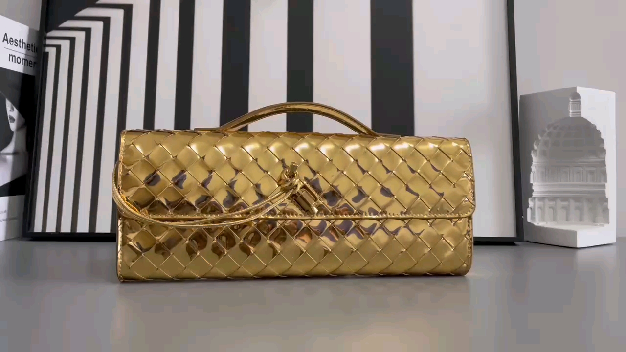 Bottega Veneta BV Clutch Mirrored Gold Cowhide