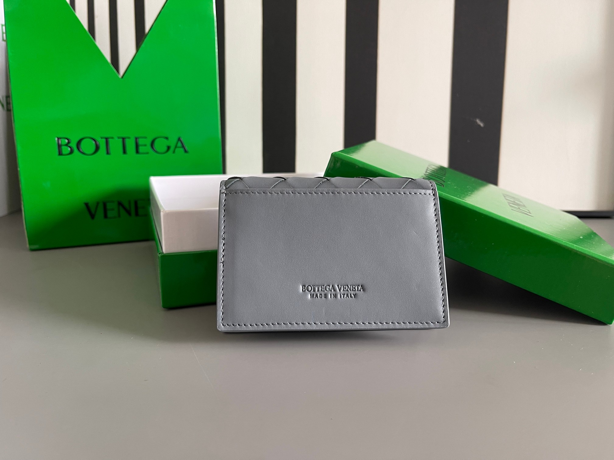 Bottega Veneta #新款名片夹 605720 简单中的高级感肯定是BV编织包包啦
