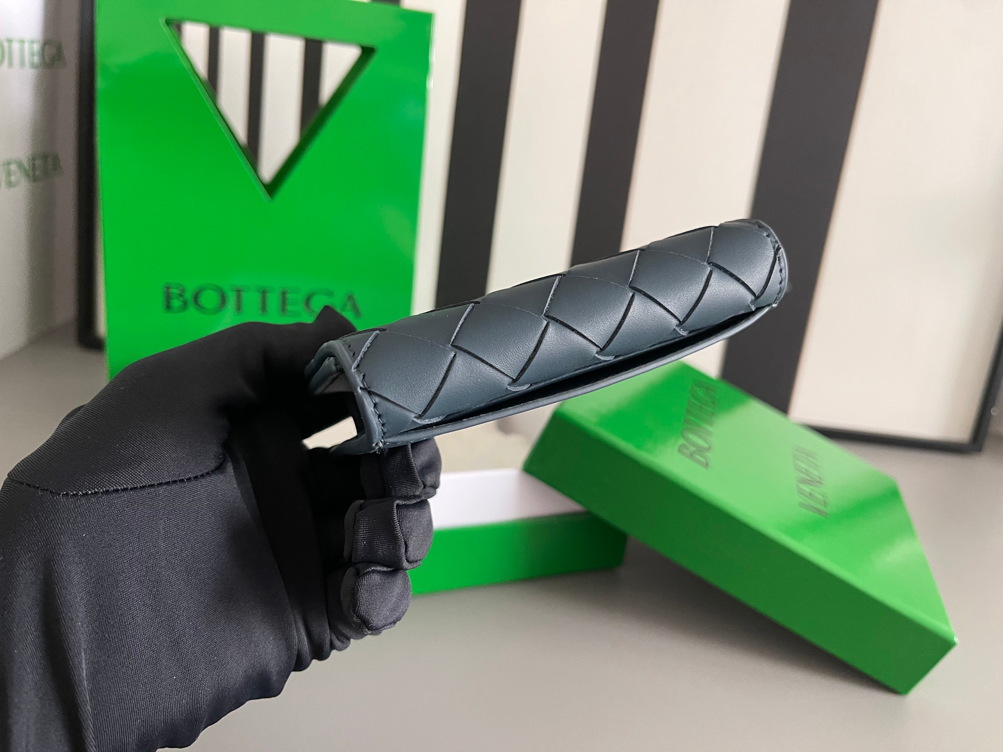 Bottega Veneta #新款名片夹 605720 简单中的高级感肯定是BV编织包包啦