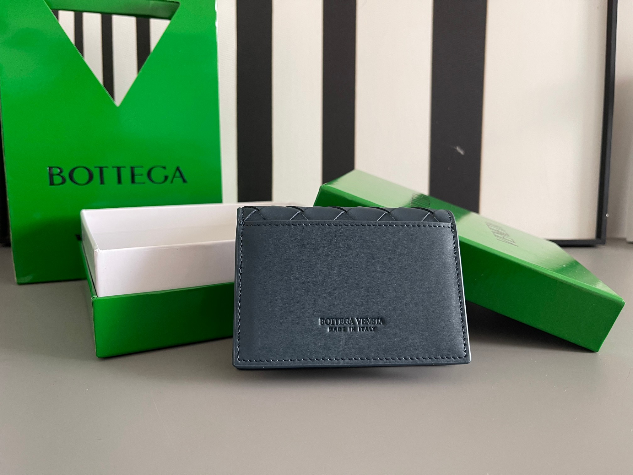 Bottega Veneta #新款名片夹 605720 简单中的高级感肯定是BV编织包包啦