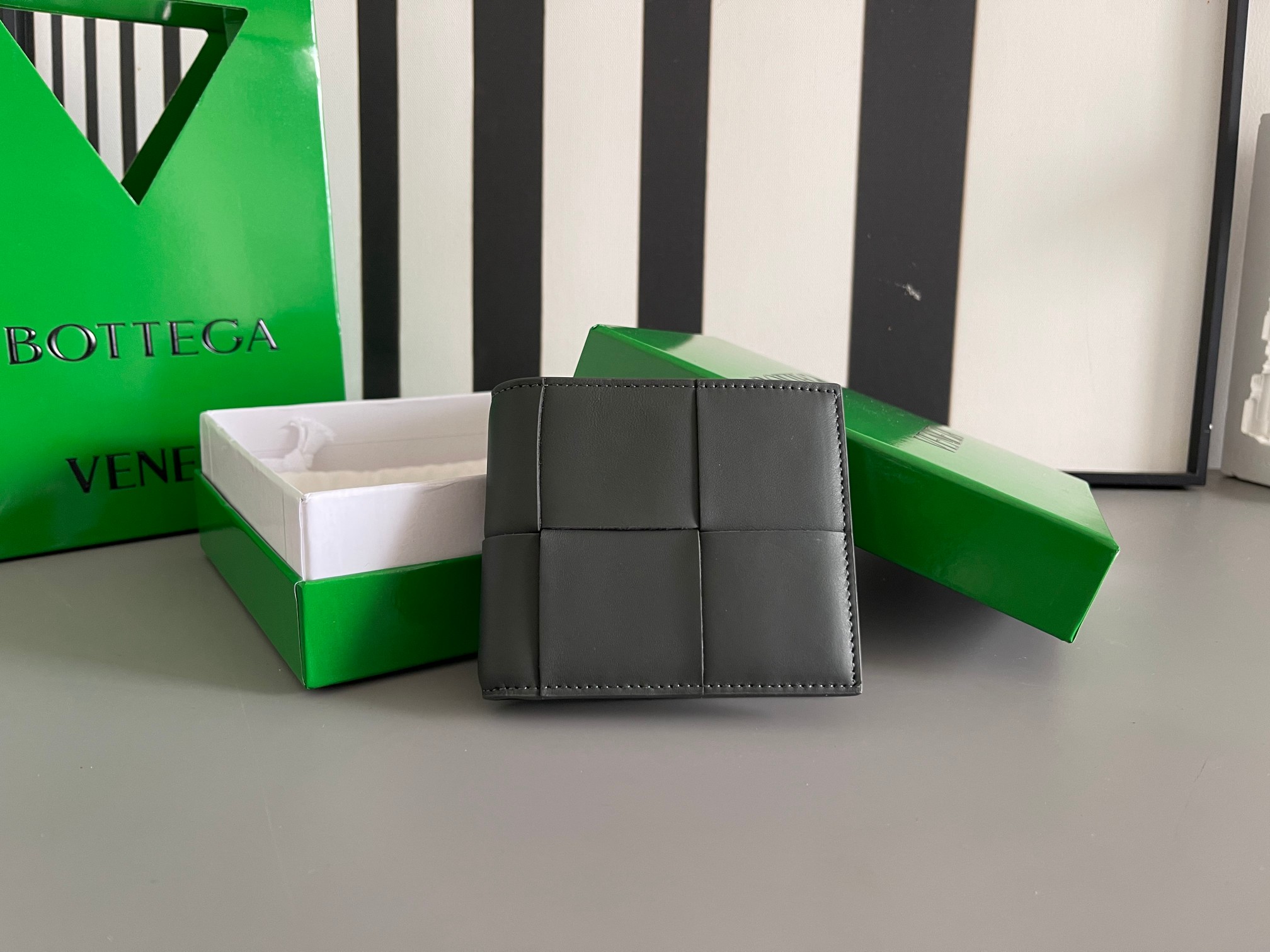Bottega Veneta BV钱包649603 大编织短夹