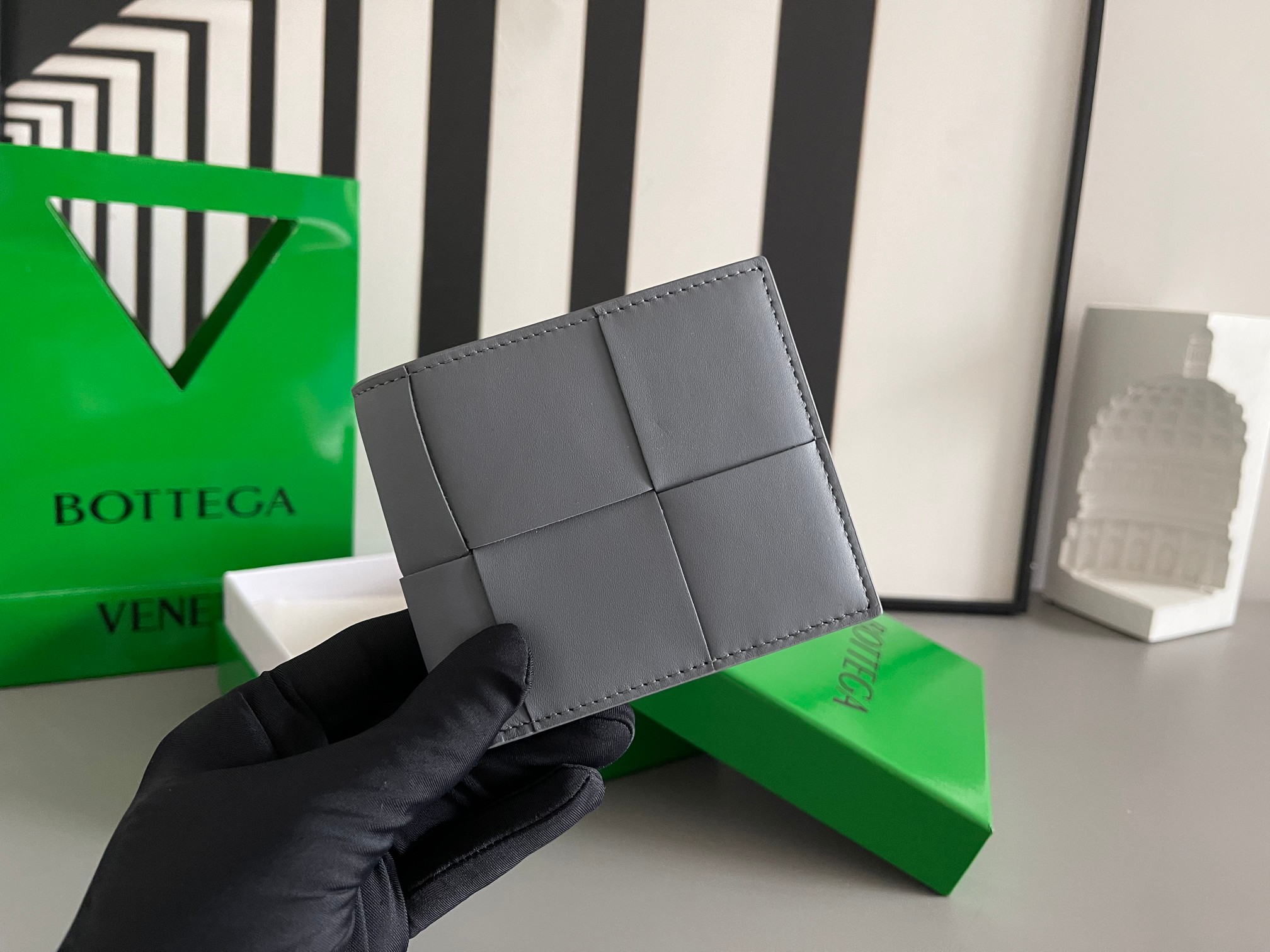 Bottega Veneta BV钱包649603 大编织短夹
