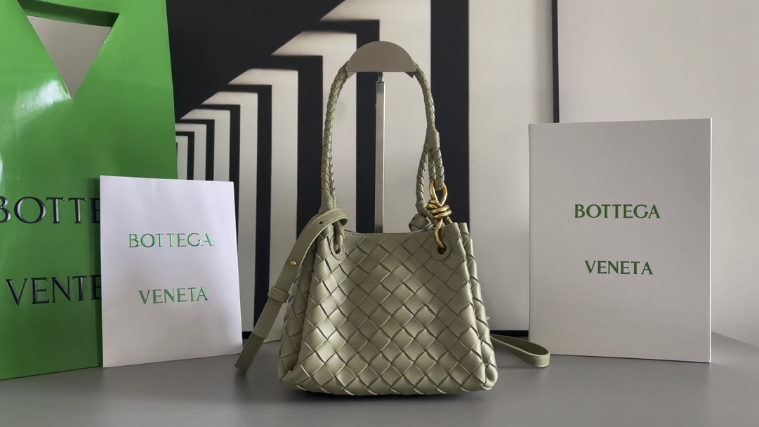 Bottega Veneta travertine green