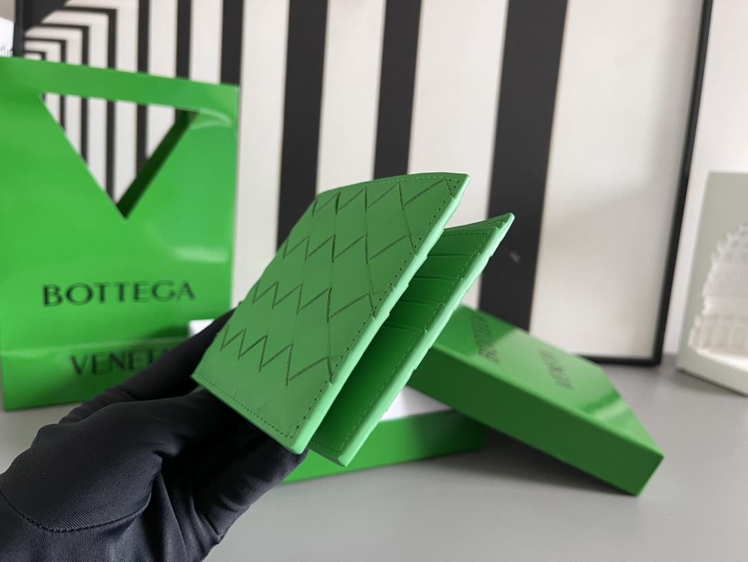 Bottega Veneta parrot green