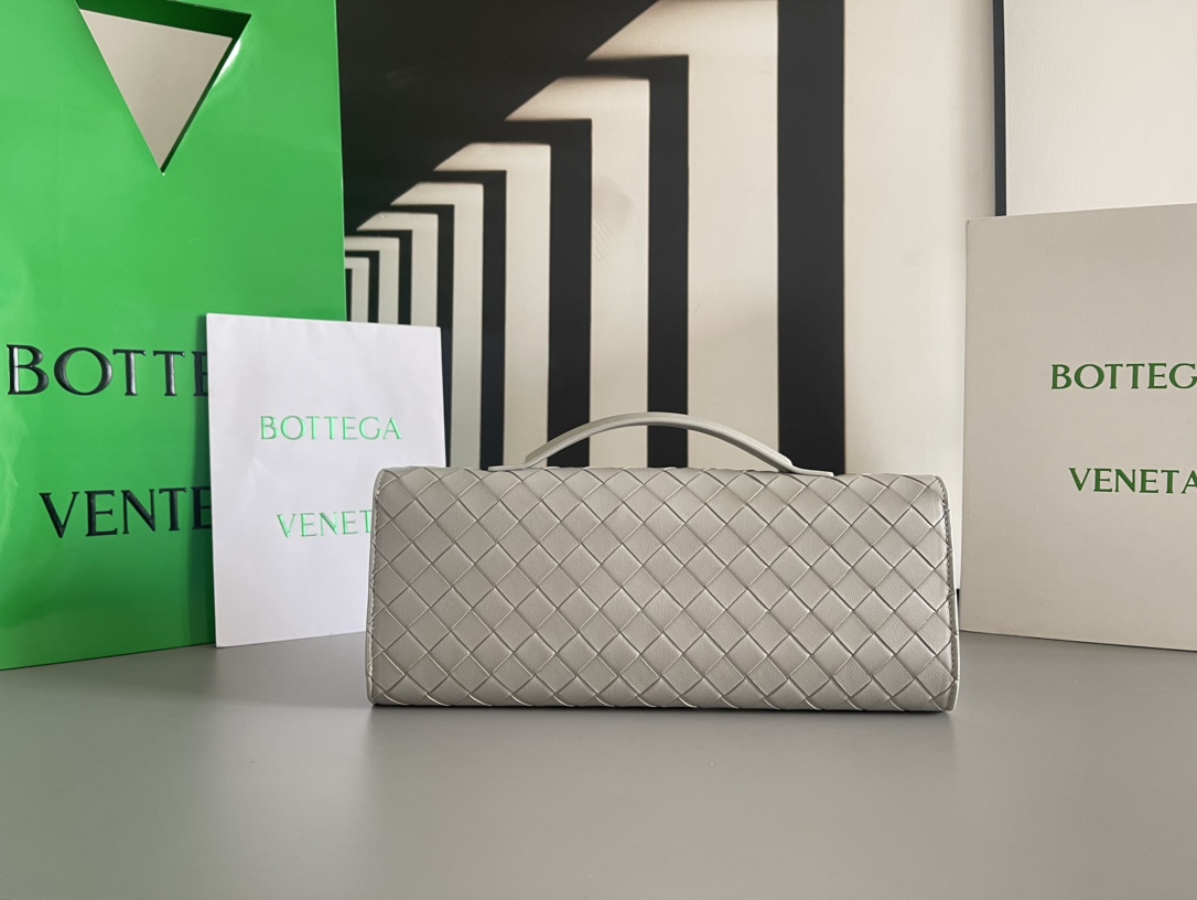 Bottega Veneta #Bv Clutch 长款手拿包 741511 配有提手