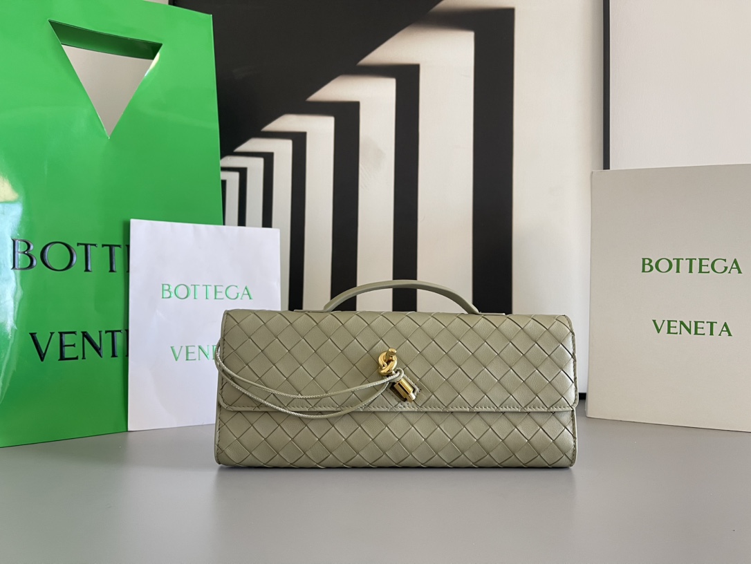 Bottega Veneta #Bv Clutch 长款手拿包 741511 配有提手