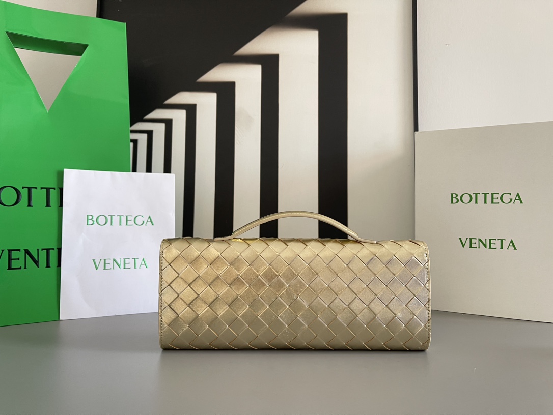 Bottega Veneta #Bv Clutch 长款手拿包 741511 配有提手