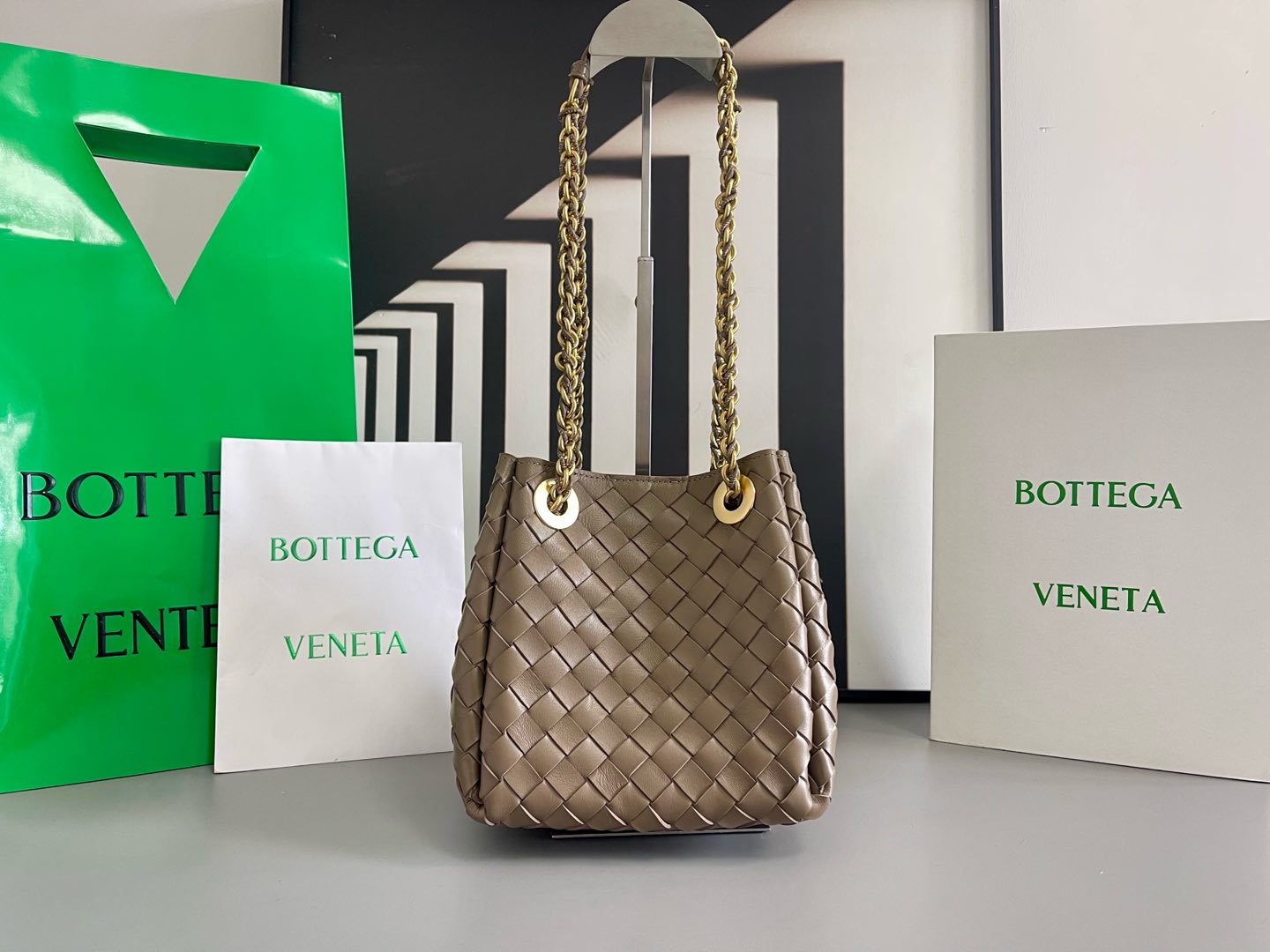 Bottega Veneta сумка из овечьей кожи с цепочкой и плетением