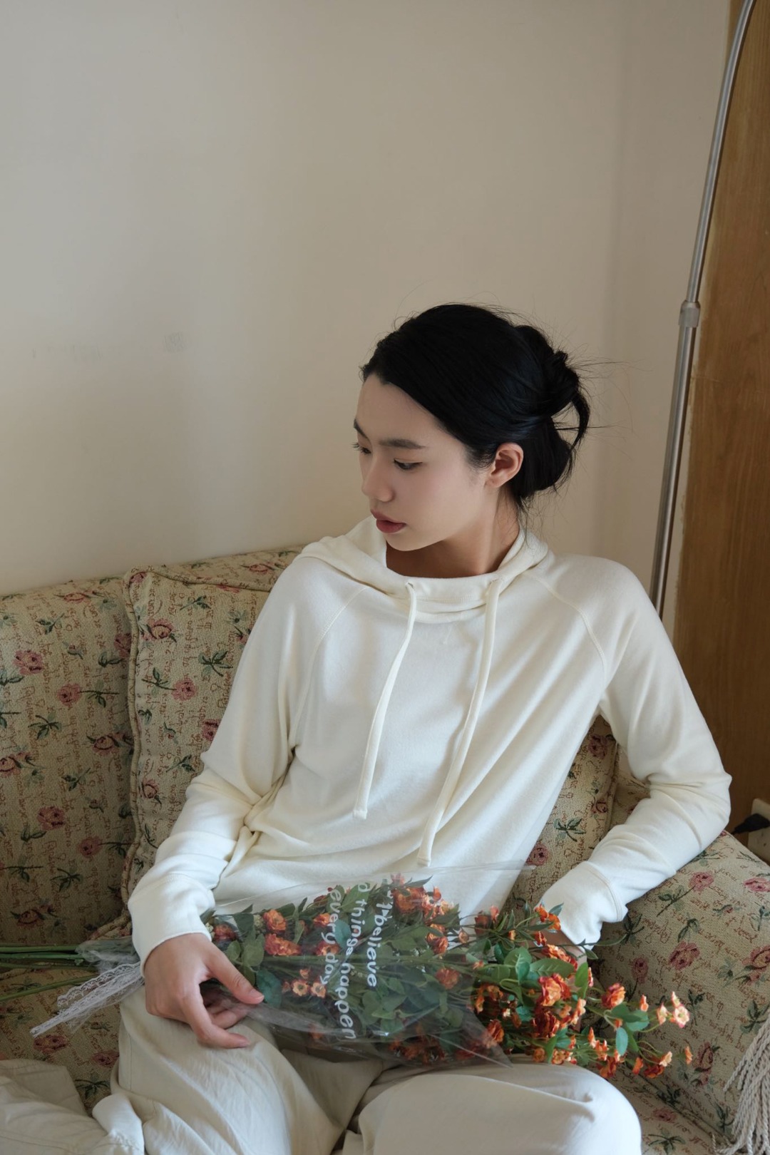 Comfort oriented, with a lazy and relaxed feelingThe clothes are stiff a - Clothes 5