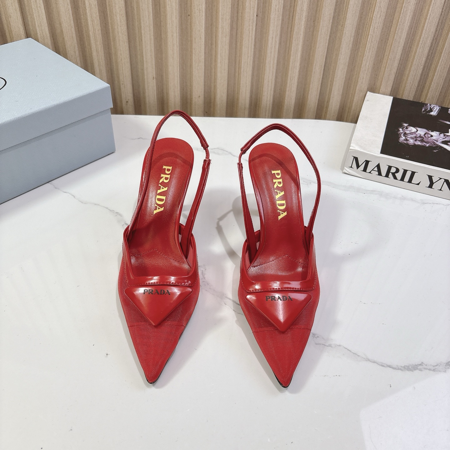 NO:224633,PRA*D PRA*D 2025vs latest fashion fashion shoe series... [Point-toe triangle single shoe] PRADA early spring catwalk internet celebrity same style 