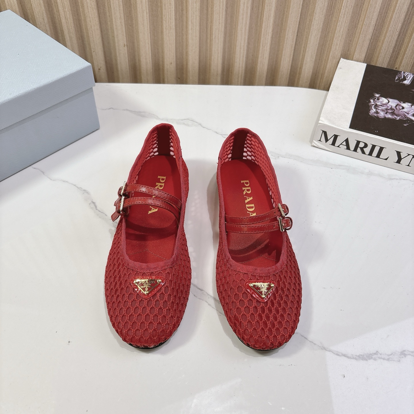 NO:224593,PRA*D PRA*D 2025vs latest fashion fashion shoe series... [Point-toe triangle single shoe] PRADA early spring catwalk internet celebrity same style 