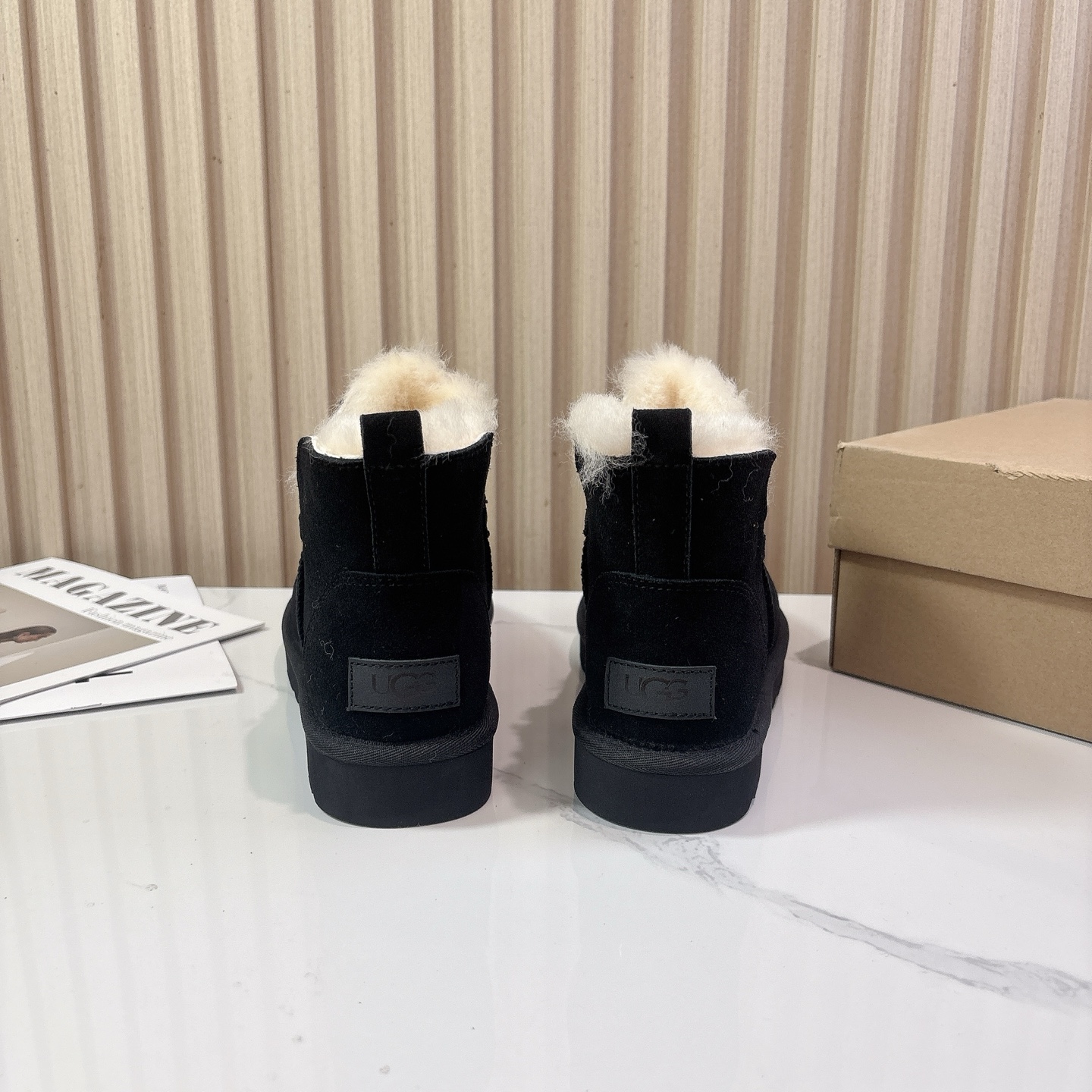 UGG~25vs秋冬爆款松糕雪地靴系列……一款不会撞衫的鞋子、简约的隔板设计➕上斑点的大底、鞋面真丝卷毛