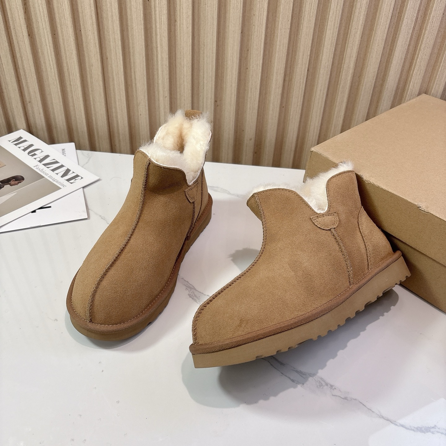 UGG~25vs秋冬爆款松糕雪地靴系列……一款不会撞衫的鞋子、简约的隔板设计➕上斑点的大底、鞋面真丝卷毛