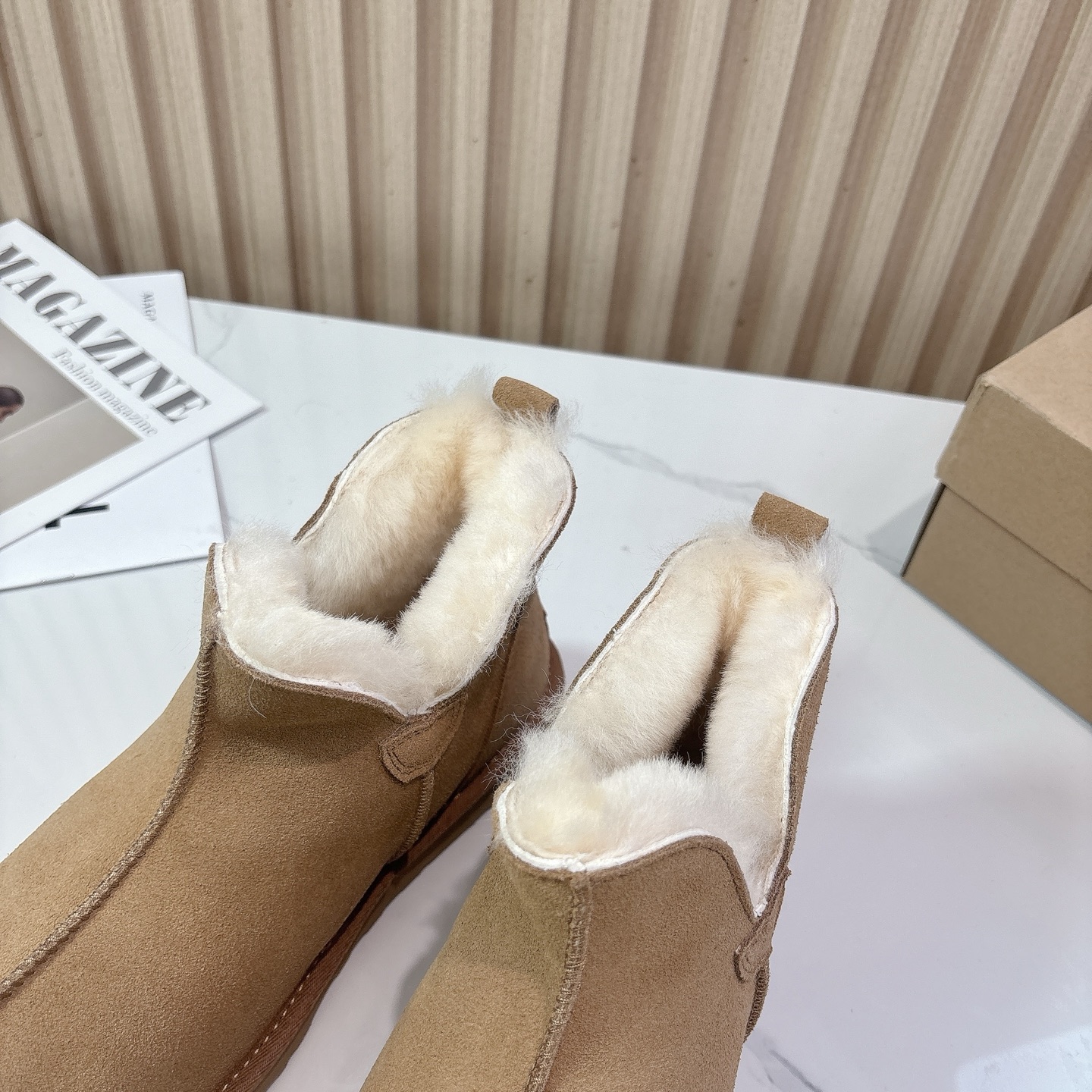UGG~25vs秋冬爆款松糕雪地靴系列……一款不会撞衫的鞋子、简约的隔板设计➕上斑点的大底、鞋面真丝卷毛