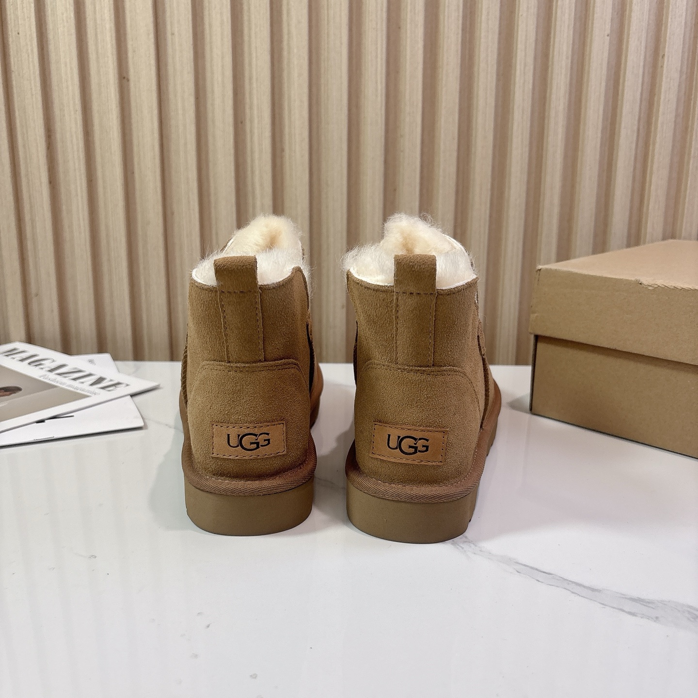 UGG~25vs秋冬爆款松糕雪地靴系列……一款不会撞衫的鞋子、简约的隔板设计➕上斑点的大底、鞋面真丝卷毛