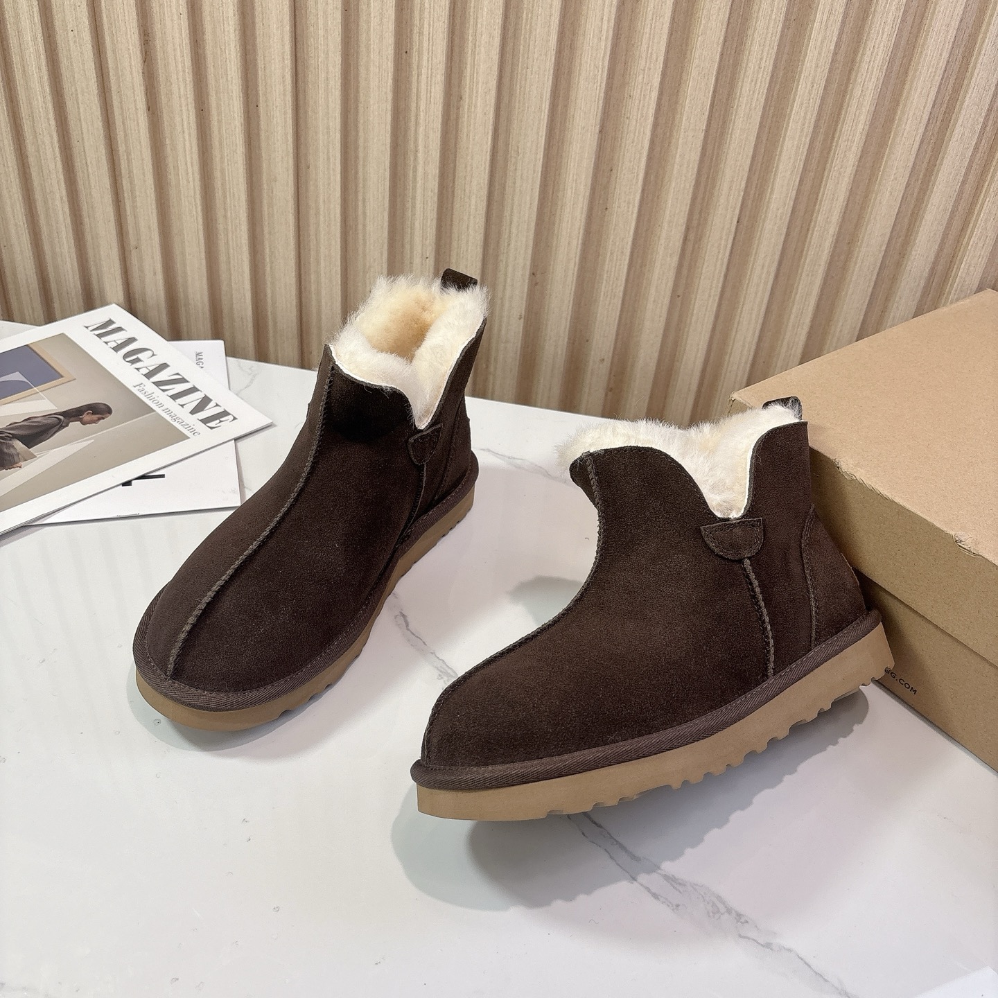 UGG~25vs秋冬爆款松糕雪地靴系列……一款不会撞衫的鞋子、简约的隔板设计➕上斑点的大底、鞋面真丝卷毛