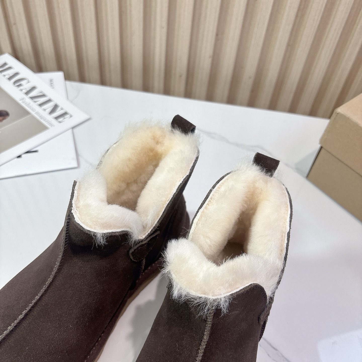 UGG~25vs秋冬爆款松糕雪地靴系列……一款不会撞衫的鞋子、简约的隔板设计➕上斑点的大底、鞋面真丝卷毛