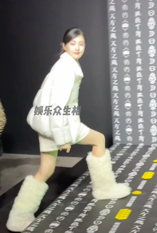 _dqF9sI07sfA1s8ldjRZCQ11d4jGFUbf7z39B22Q