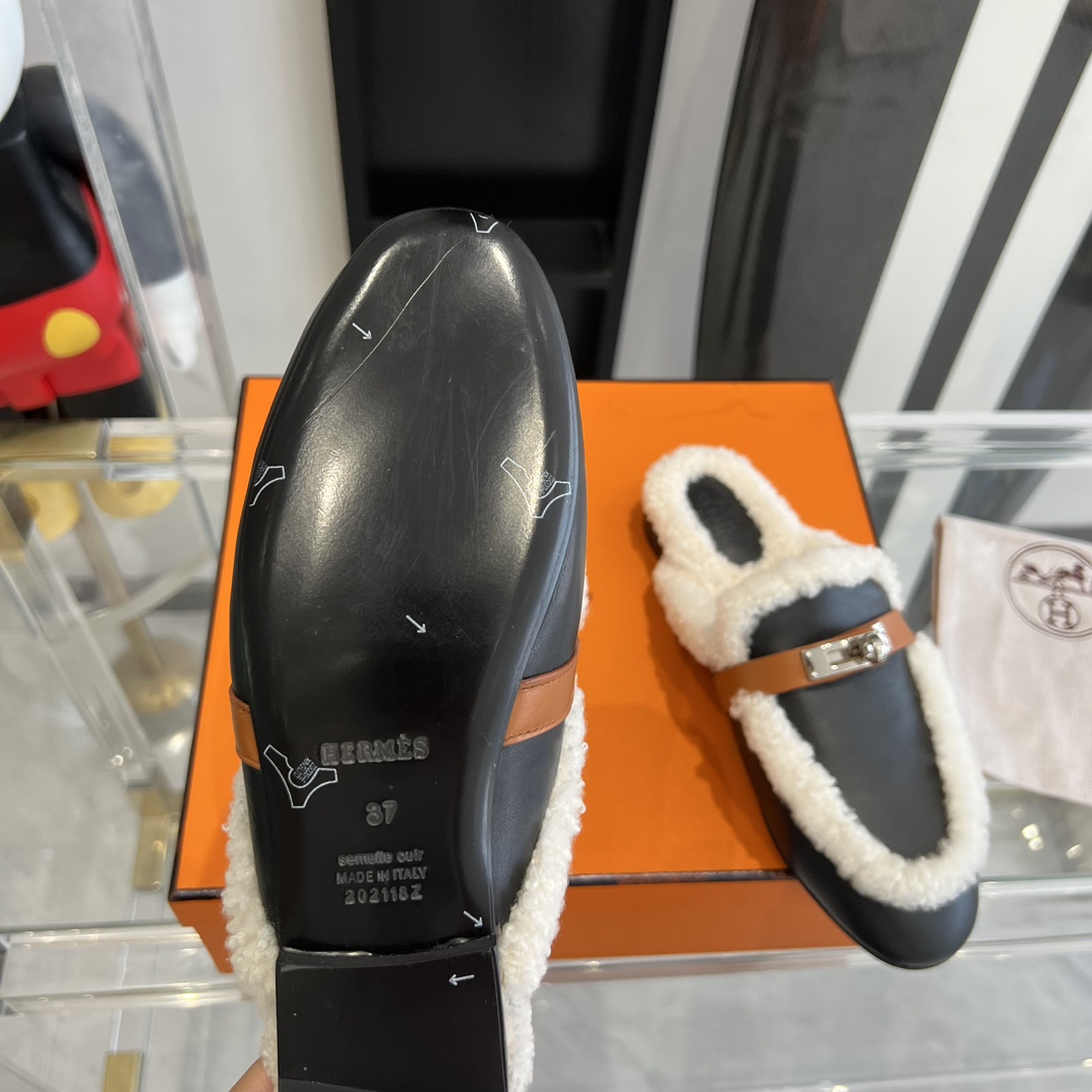 Hermès HERMES爱马仕23ss真皮底半拖