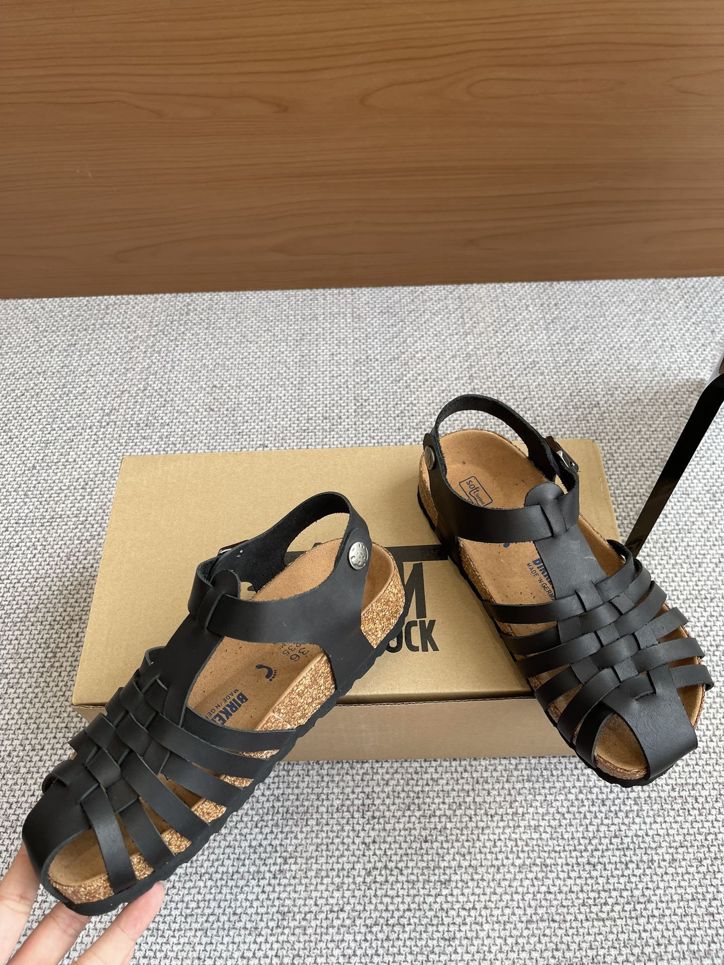 Birkenstock Roman Sandals: Ergonomic Design, Foot-shaped Feet, Cosmopolitan Style, Quality Materials. - 图片 3