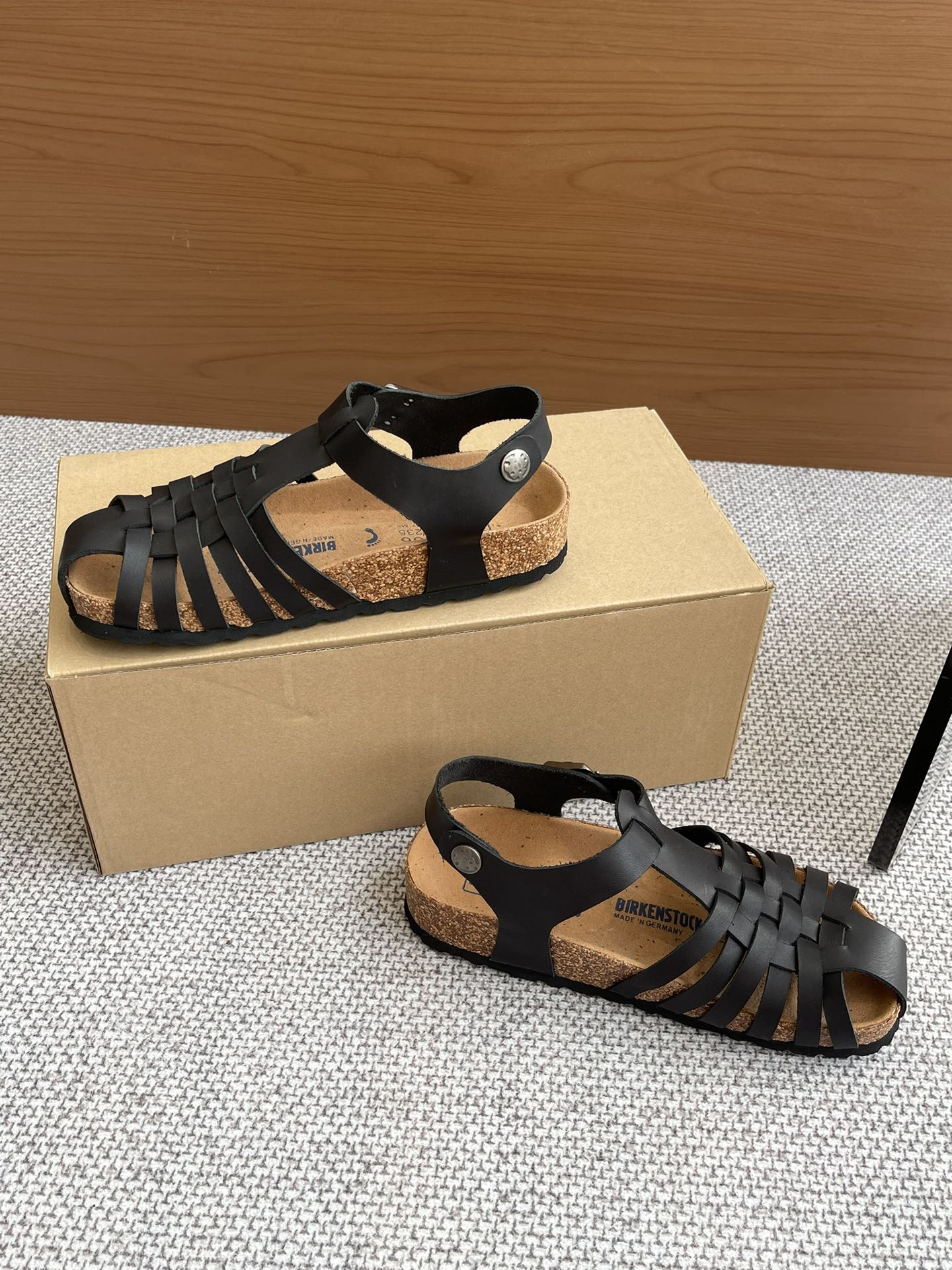 Birkenstock Roman Sandals: Ergonomic Design, Foot-shaped Feet, Cosmopolitan Style, Quality Materials. - 图片 9