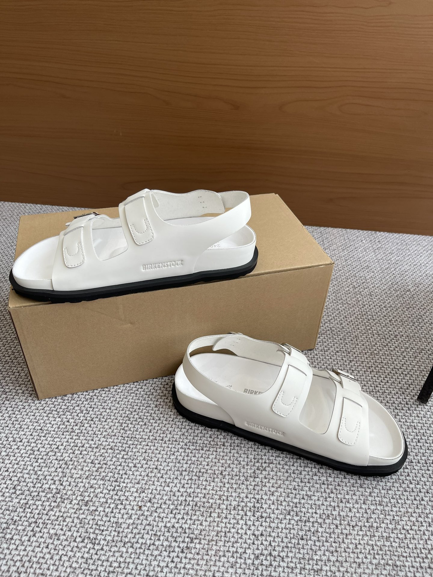 “550 Pounds of Fresh Birkenstock 24ss Recreational Sandals Purchased After Long Wait” - 图片 9