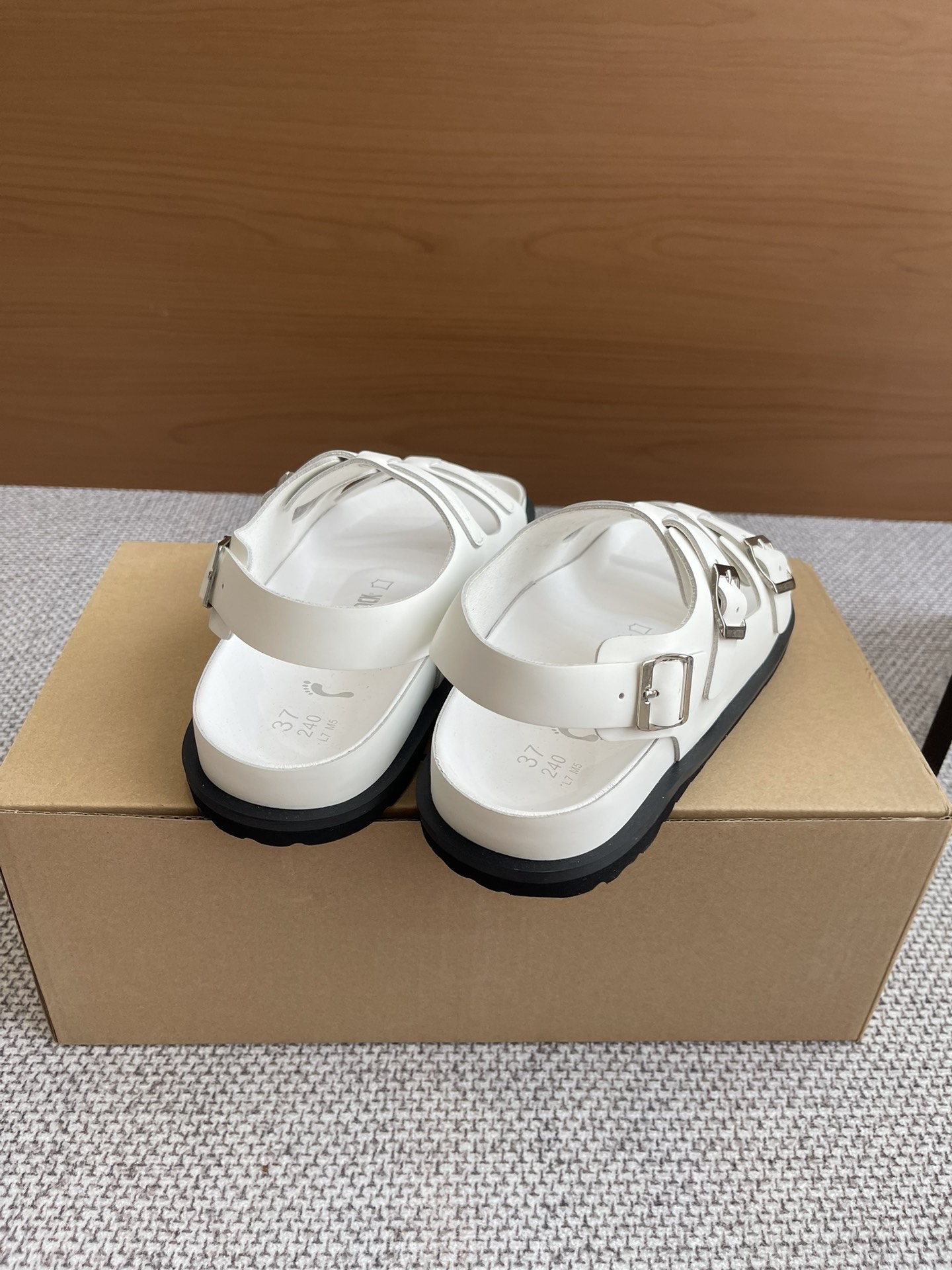 “550 Pounds of Fresh Birkenstock 24ss Recreational Sandals Purchased After Long Wait” - 图片 7