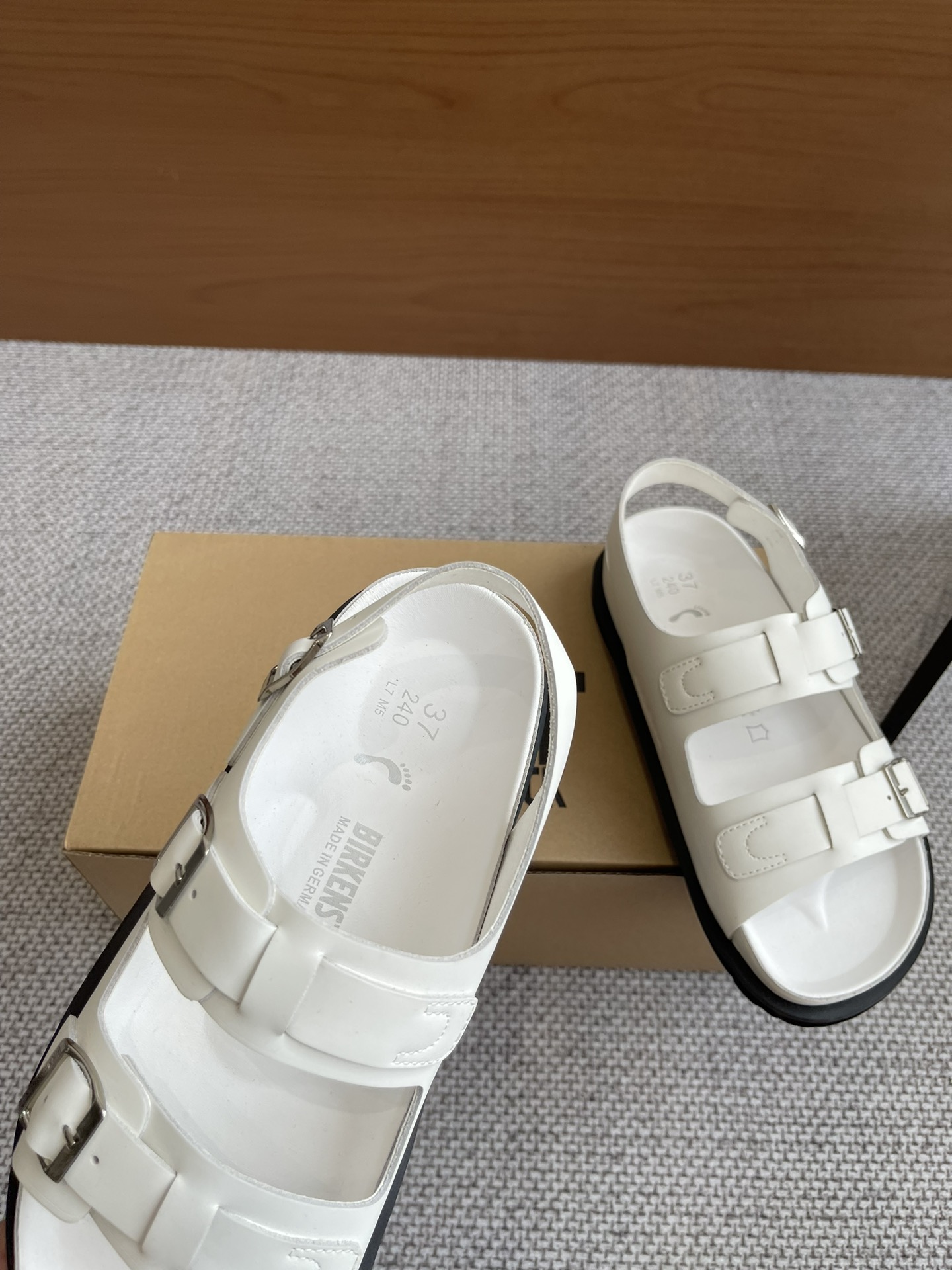 “550 Pounds of Fresh Birkenstock 24ss Recreational Sandals Purchased After Long Wait” - 图片 4