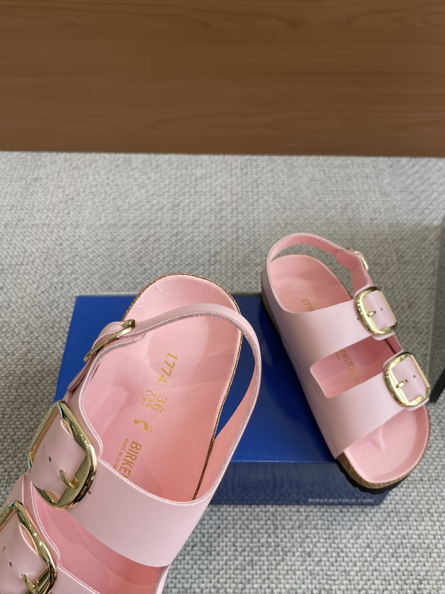 New Birkenstock 24s: 600 Pounds of Early Spring Sandals, Sizes 35-40 - 图片 4