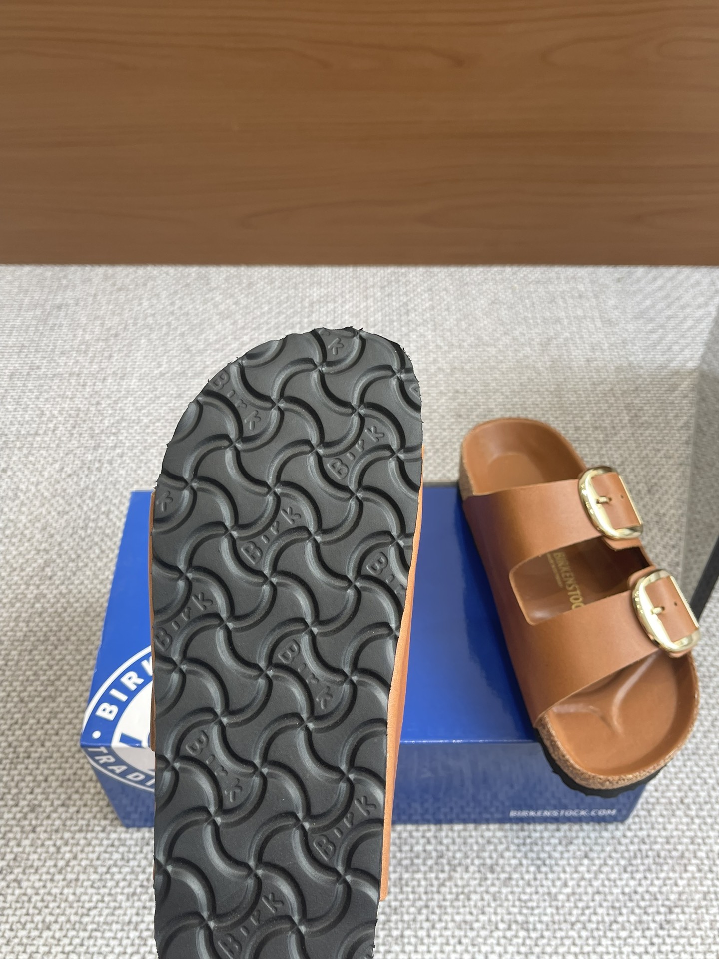 New Birkenstock 24s: 600 Pounds of Spring Sandals, 35-40 Sizes, Limited Edition - 图片 6