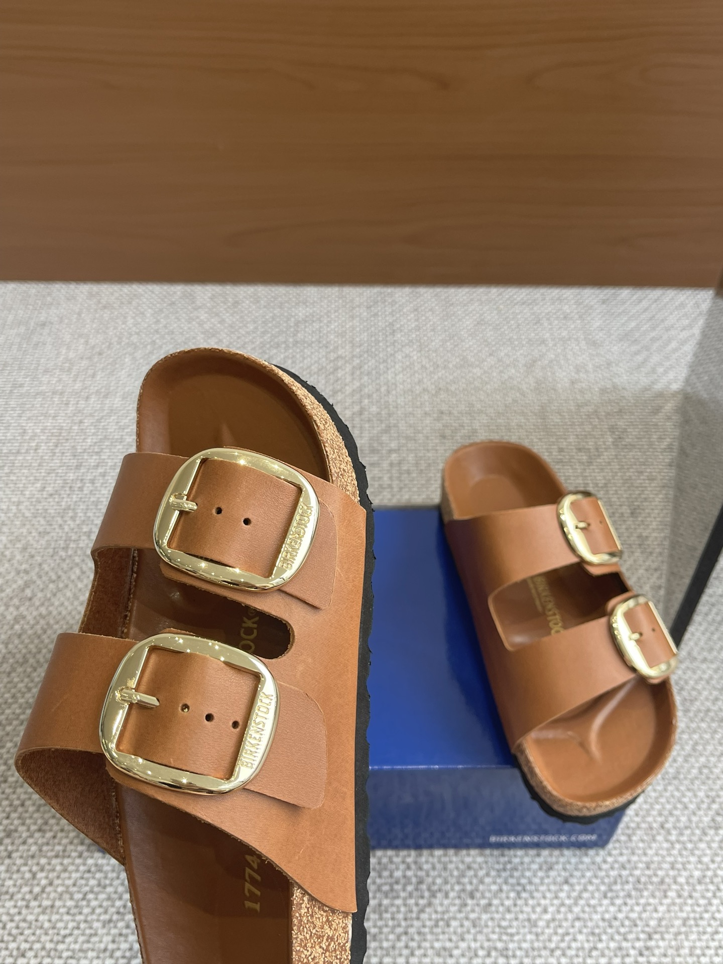 New Birkenstock 24s: 600 Pounds of Spring Sandals, 35-40 Sizes, Limited Edition - 图片 5