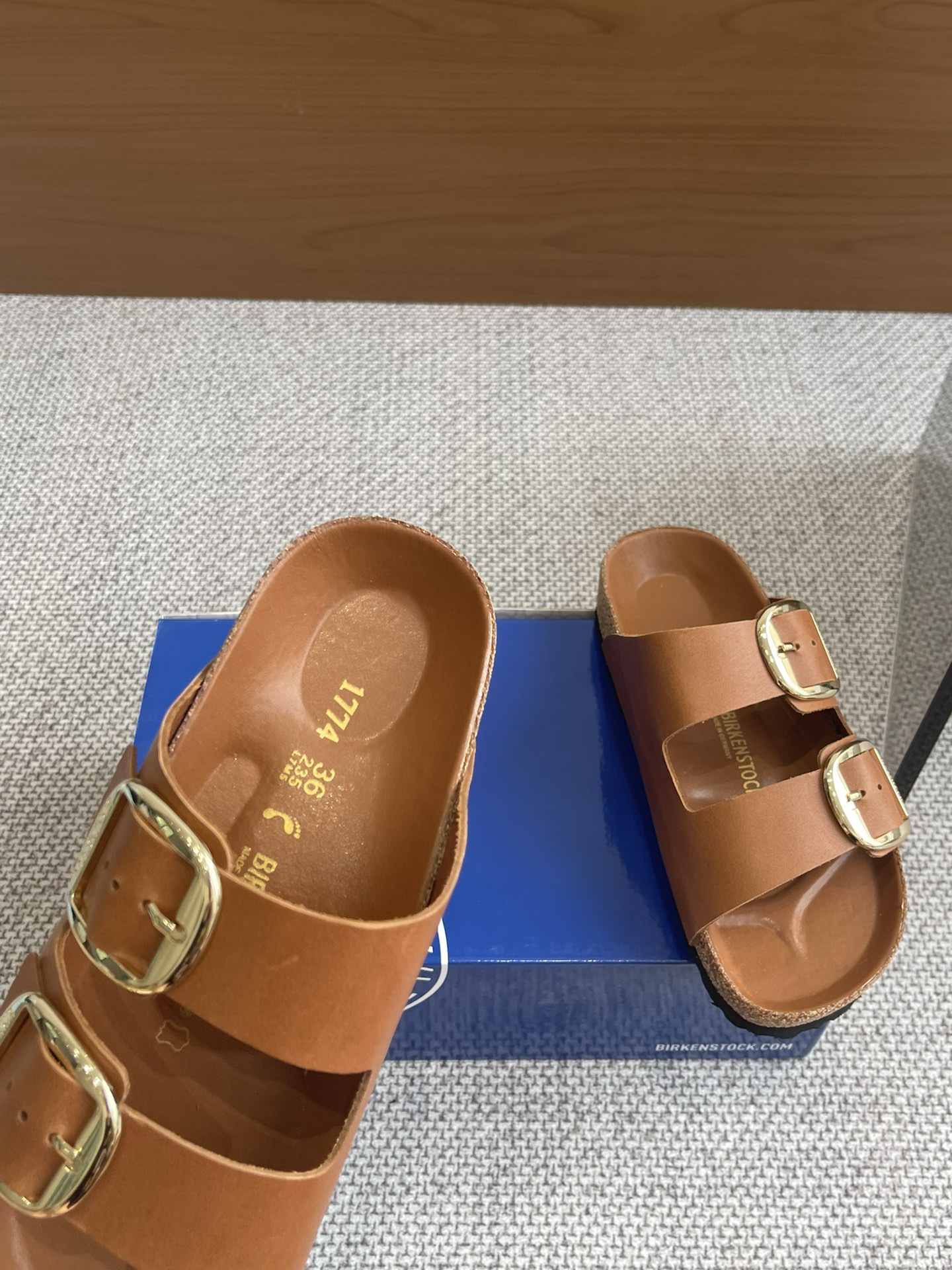 New Birkenstock 24s: 600 Pounds of Spring Sandals, 35-40 Sizes, Limited Edition - 图片 4