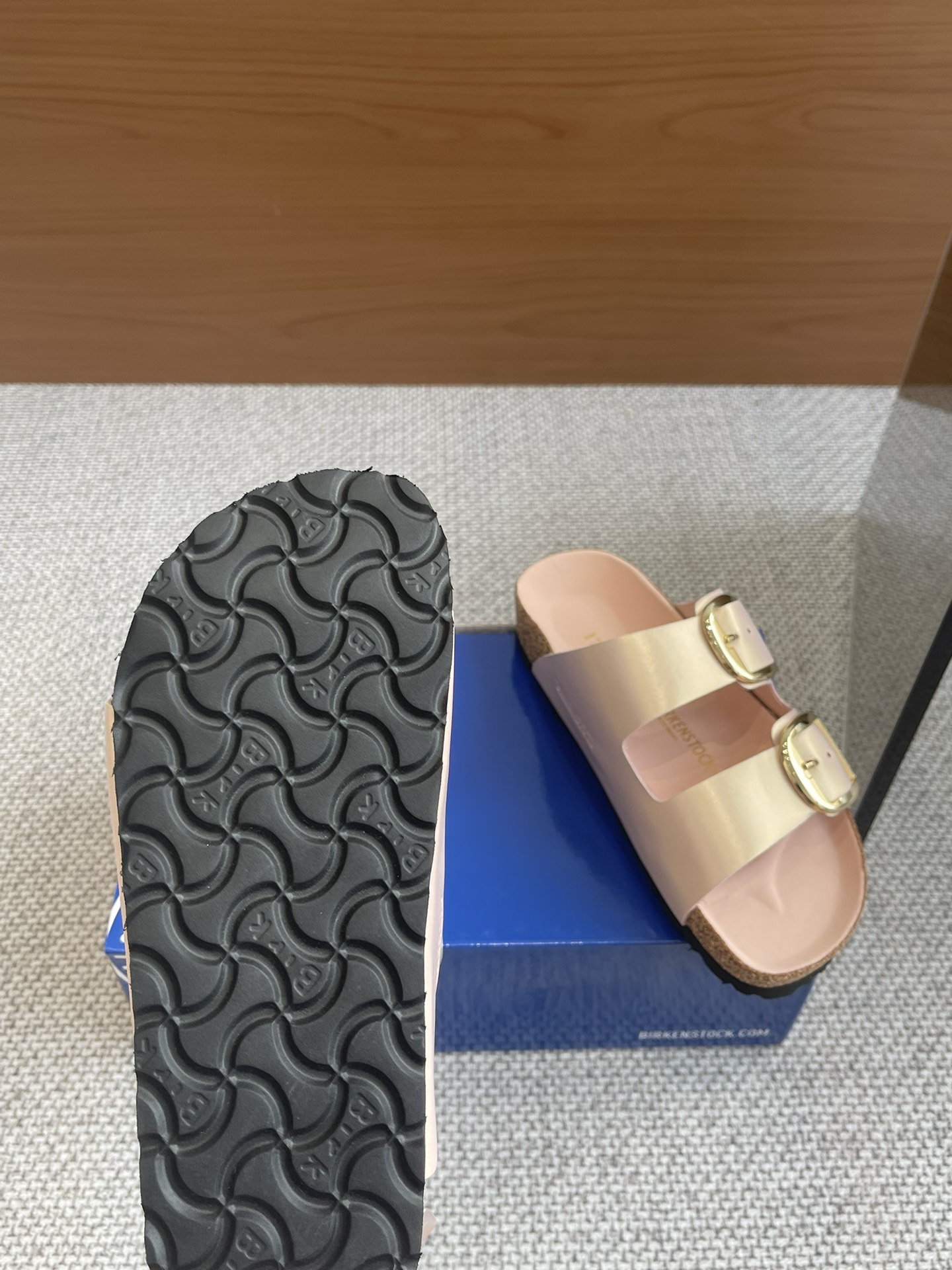 New Early Spring Birkenstock 24s: 600 Pounds of Two-Button Sandals, Size 35-40. - 图片 6