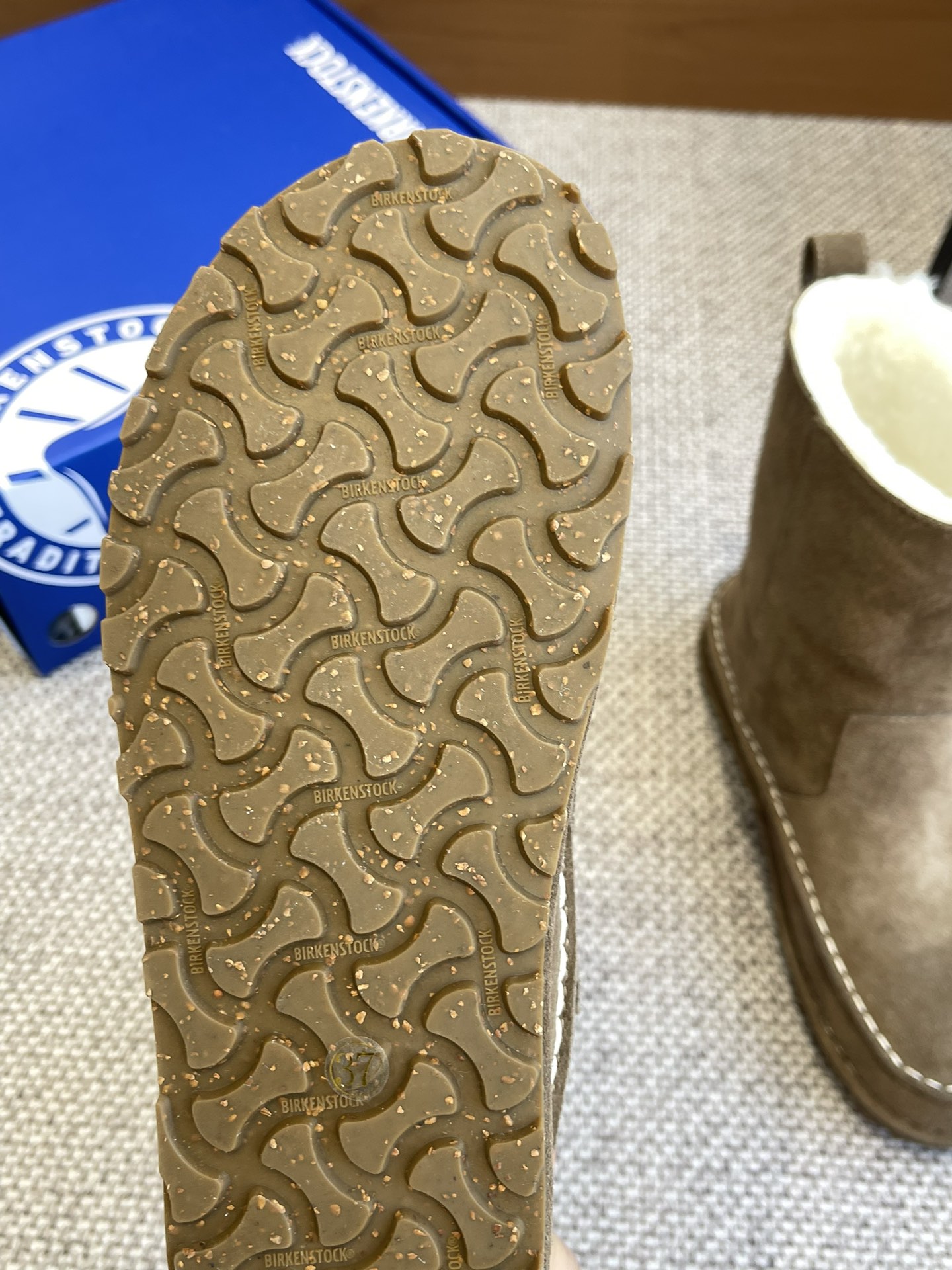 Winter Snow Boots Review: Birkenstock Bucken Lahti – Warm, Stylish, and Practical - 图片 6