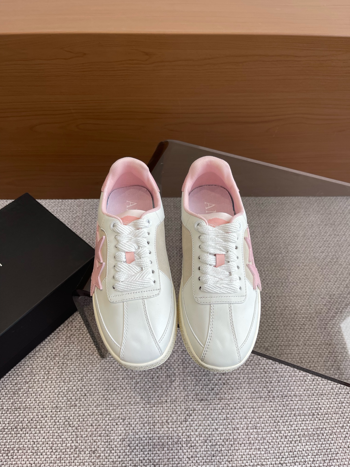 NO:258223,AMIRI Emir 25ss autumn and winter new style bone shoes couple casual sneakers board shoes original purchase Amiri brand letters and MA logo appear on the side of the shoe Fabric Imported cowhide/cow back velvet inner original customized breathable interior Outsole Exclusive mold opening TPU material Size 35-45, casual shoes/sports shoes, amiri, sneakers, cowhide19860909AMIRI 埃米尔 25ss秋冬季新款 骨头鞋 情侣款休闲 运动鞋 板鞋 原版购入开发Amiri的品牌字母和 MA标识出现在鞋身侧面 面料 进口牛皮/牛反绒 内里 原版定制透气里 大底 独家开模TPU材质 码数35-45,休闲鞋/运动鞋,amiri,sneakers,cowhide,Women's Shoes