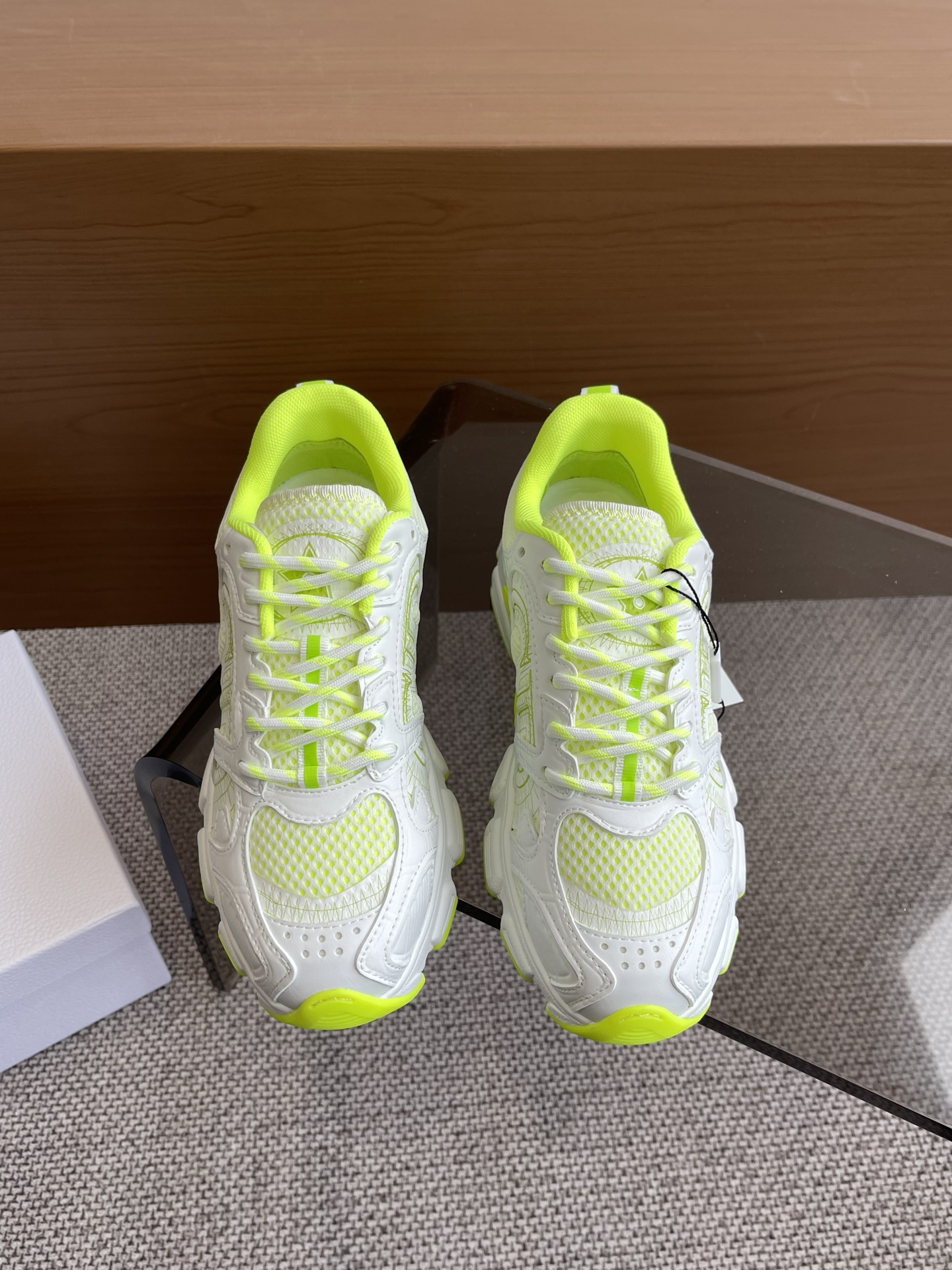 NO:258265,Dior Chrono's new casual sports shoes, running shoes, dad shoes, really cool, full of futuristic feeling! It's really cool!  Re-interpreting the concept of cool and fashionable in Dior, Lucky Stars bless you with good luck. The new EVA sole is super light and soft. Size 35-40, casual shoes/sports shoes, dior, dior, sneakers19860909迪奥 Dior Chrono新款休闲运动鞋跑鞋老爹鞋 真的酷毙了 未来感十足!真的好飒！再次演绎了迪奥酷时尚的理念 幸运星为你加持好运 全新的EVA鞋底超轻超软 码数35-40,休闲鞋/运动鞋,dior,dior,sneakers,Women's Shoes