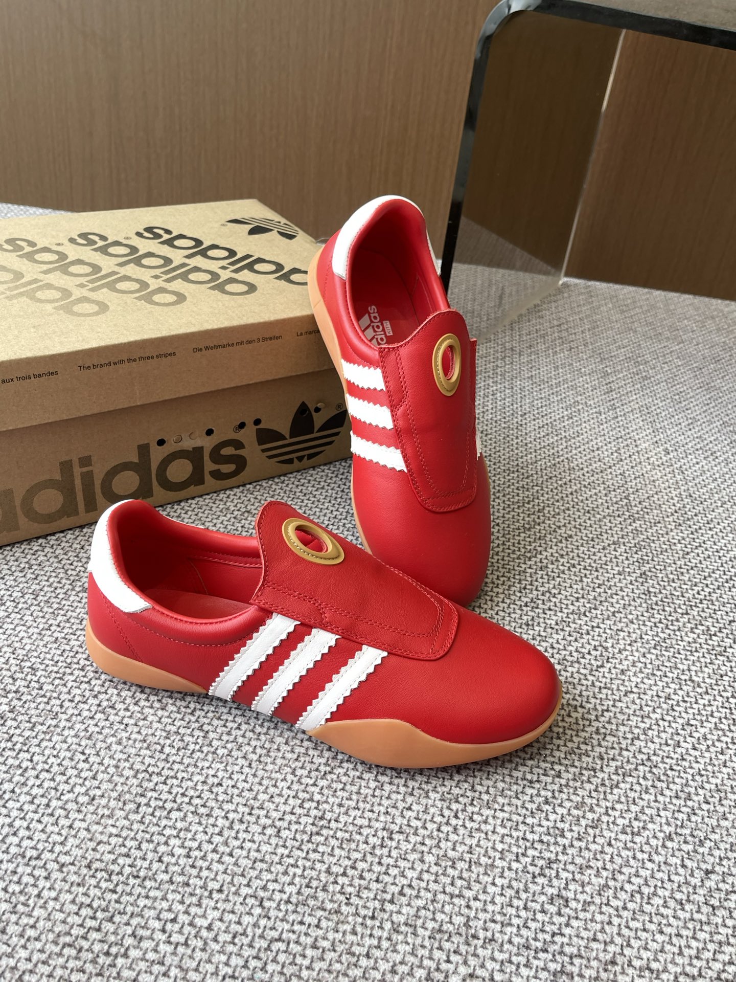 Adidas 25s: Stylish and Comfortable Shoes for Spring and Summer - 图片 5