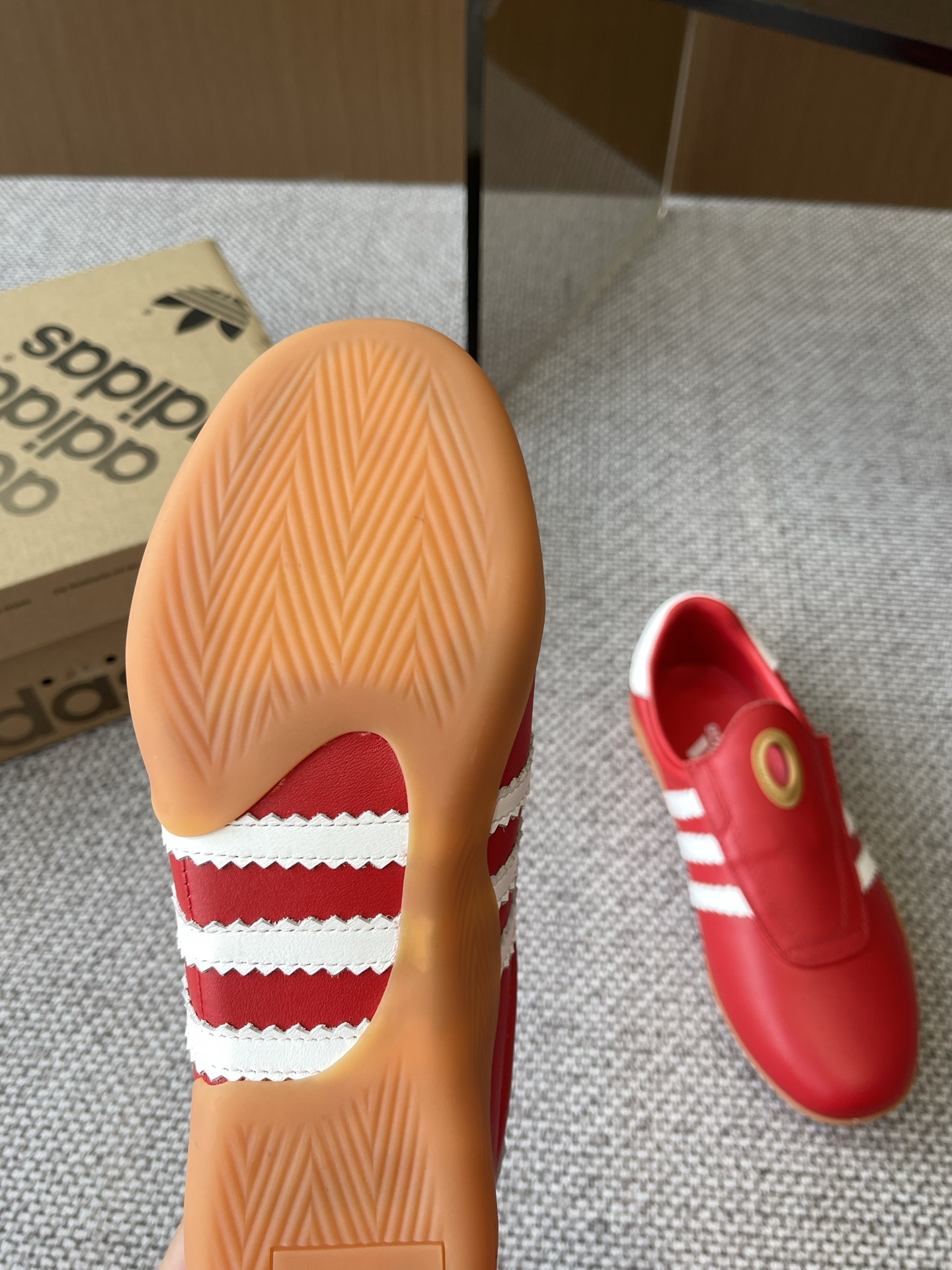 Adidas 25s: Stylish and Comfortable Shoes for Spring and Summer - 图片 4