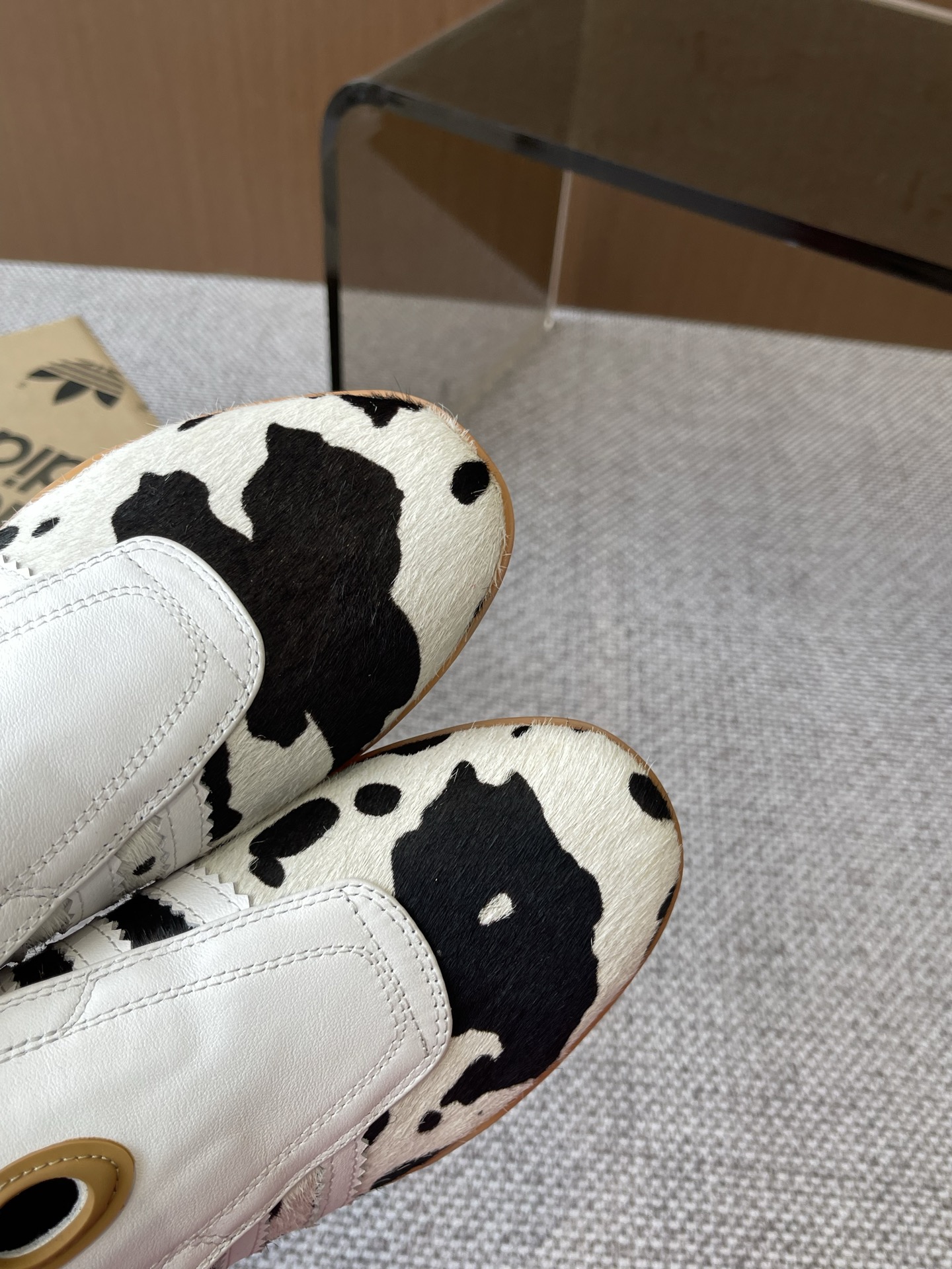 Adidas 25s: Professional and Fashionable Shoes for Spring and Summer - 图片 5