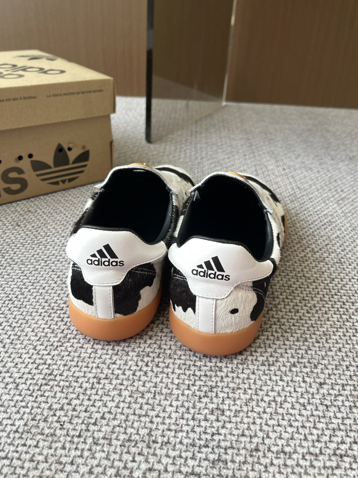 Adidas 25s: Professional and Fashionable Shoes for Spring and Summer - 图片 6