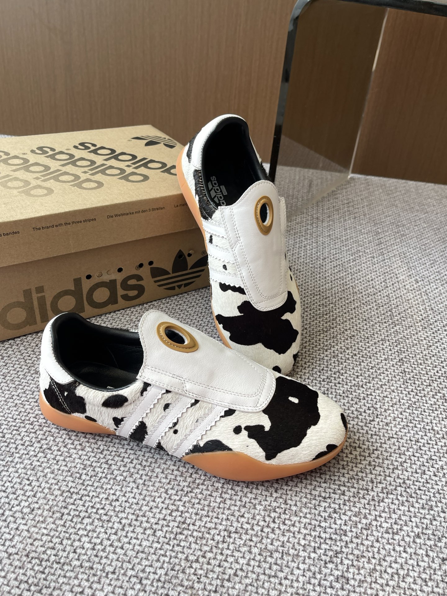 Adidas 25s: Professional and Fashionable Shoes for Spring and Summer - 图片 7