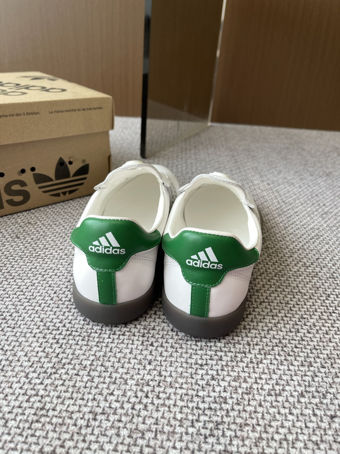 Adidas 25s: Professional and Fashionable Shoes for Spring and Summer - 图片 8