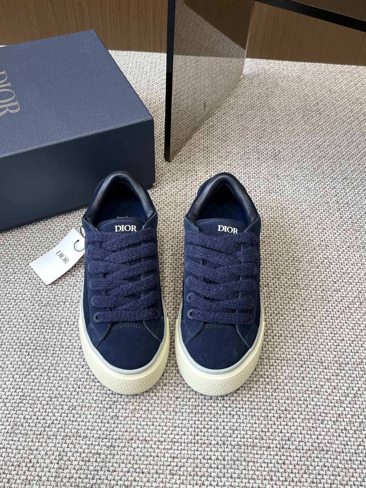 NO:257931,Top version Christian Dior 2025 CD 25 Dior x Hilton Nel limited series B33 sneakers B33 classic collision new spark hot casual shoes board shoes highest version couple model original explosive replica one to one perfect replica craftsmanship details are in place Original custom materials Excellent Latest elements combination Fashionable casual personality versatile fabric Original custom cowhide inner original custom sheepskin   breathable net sole Original open mold anti-slip TPU material Size 35-45, casual shoes/sports shoes, dior, sneakers, cowhide, sheepskin19860909顶级版本Christian Dior 2025 CD 25 Dior x Hilton Nel限定系列B33运动鞋 B33 经典碰撞新火花 火爆休闲鞋 板鞋 最高版本 情侣款 原版爆拆一比一完美复刻 工艺做工细节到位 原版定制材料 超赞 最新元素组合 时尚休闲个性 百搭 面料 原版定制牛皮 内里 原版定制羊皮 透气网里 鞋底 原版开模防滑TPU材质 码数35-45,休闲鞋/运动鞋,dior,sneakers,cowhide,sheepskin,Women's Shoes