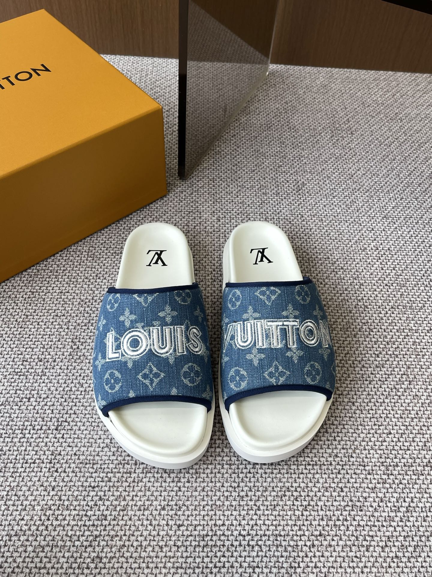 Louis Vuitton 路易威登 25ss春夏新品拖鞋 主打最新款 硬货上新
