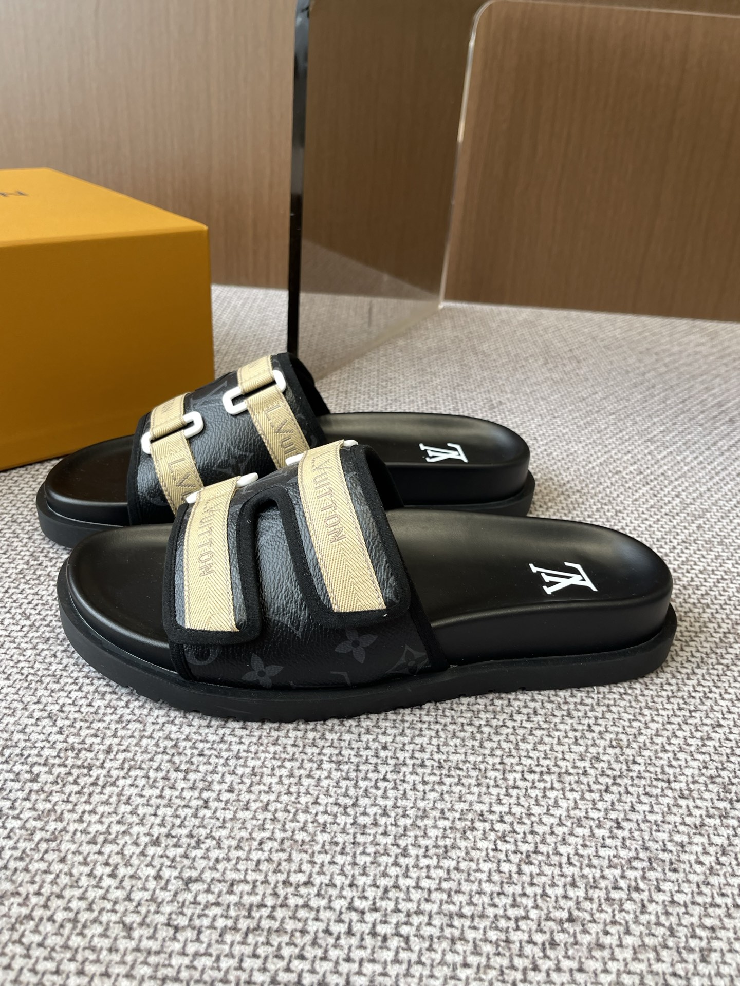 Louis Vuitton 路易威登 25ss春夏新品拖鞋 主打最新款 硬货上新