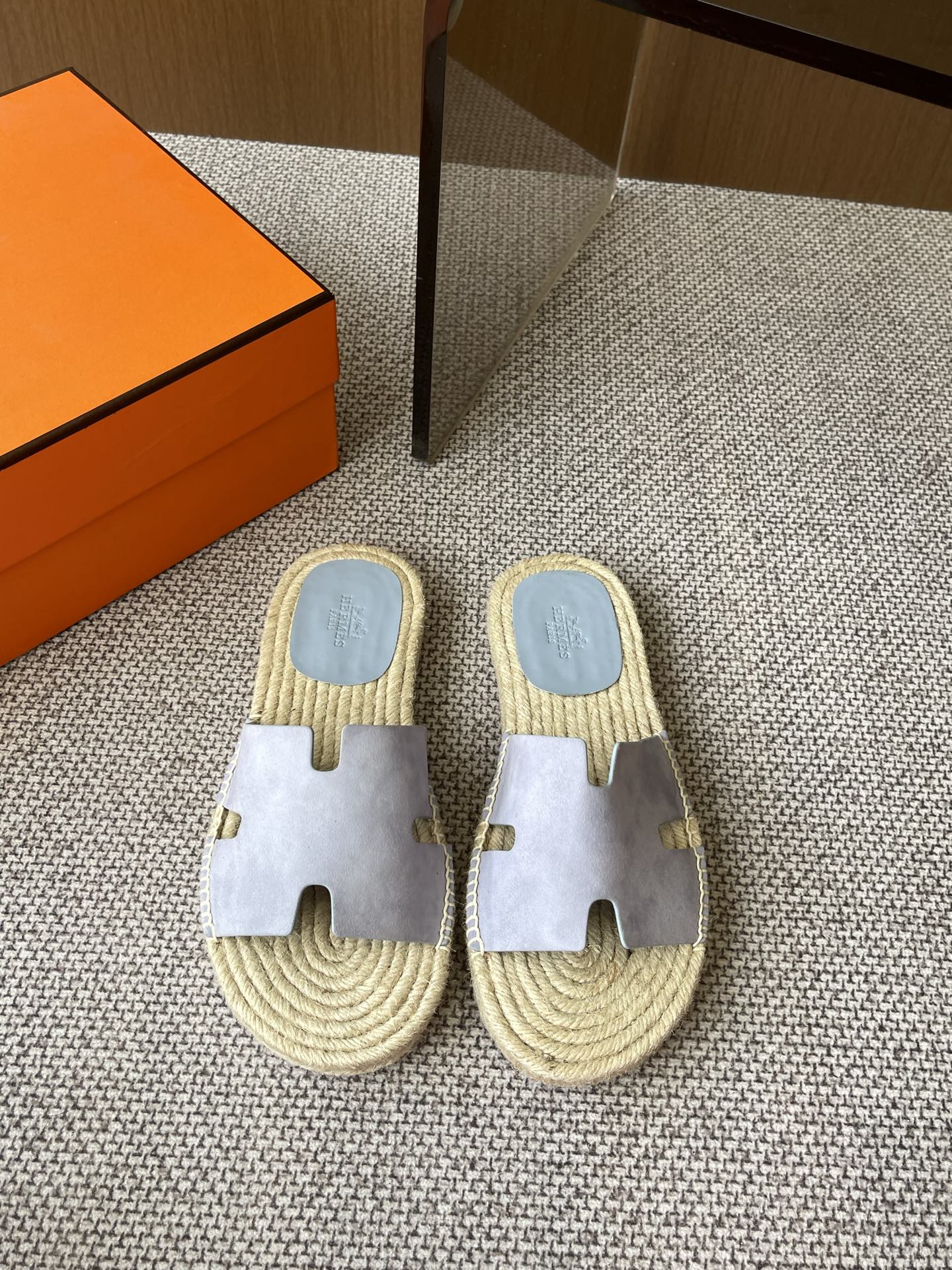 Hermès 360 25ss新款男款凉拖喜欢二舅姥爷拖鞋的一定不能错过这款草编拖鞋 好穿百搭又