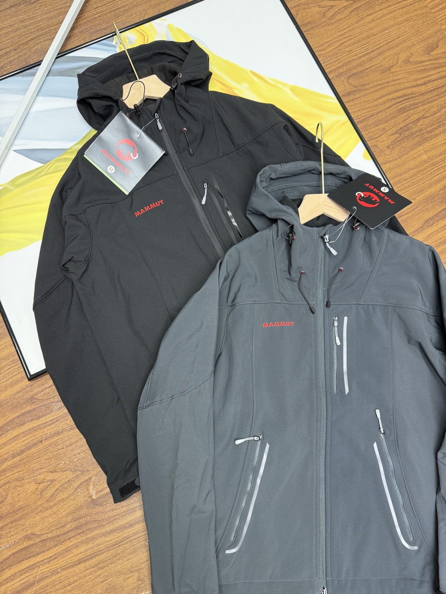 Alternative view of Windbreaker 08414